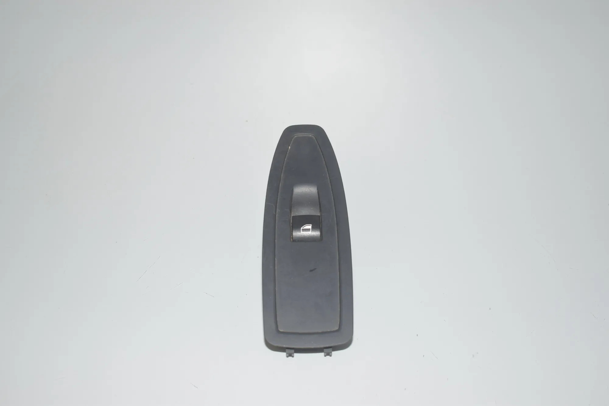 Front Right Door Window Switch – OEM 9208107 · BMW 3 Touring (F31) 330 d 2013