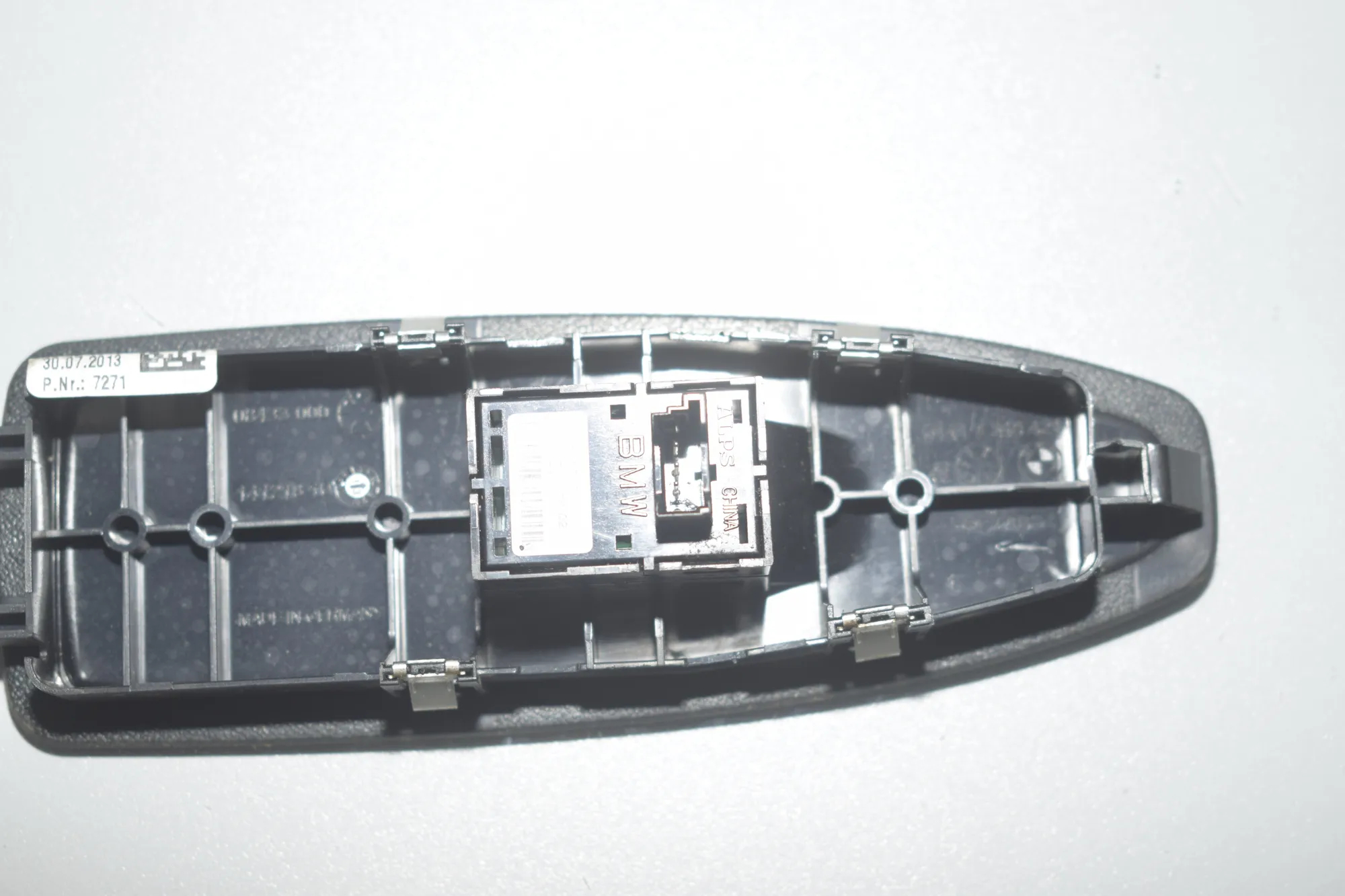 Front Right Door Window Switch – OEM 9208107 · BMW 3 Touring (F31) 330 d 2013 – 3