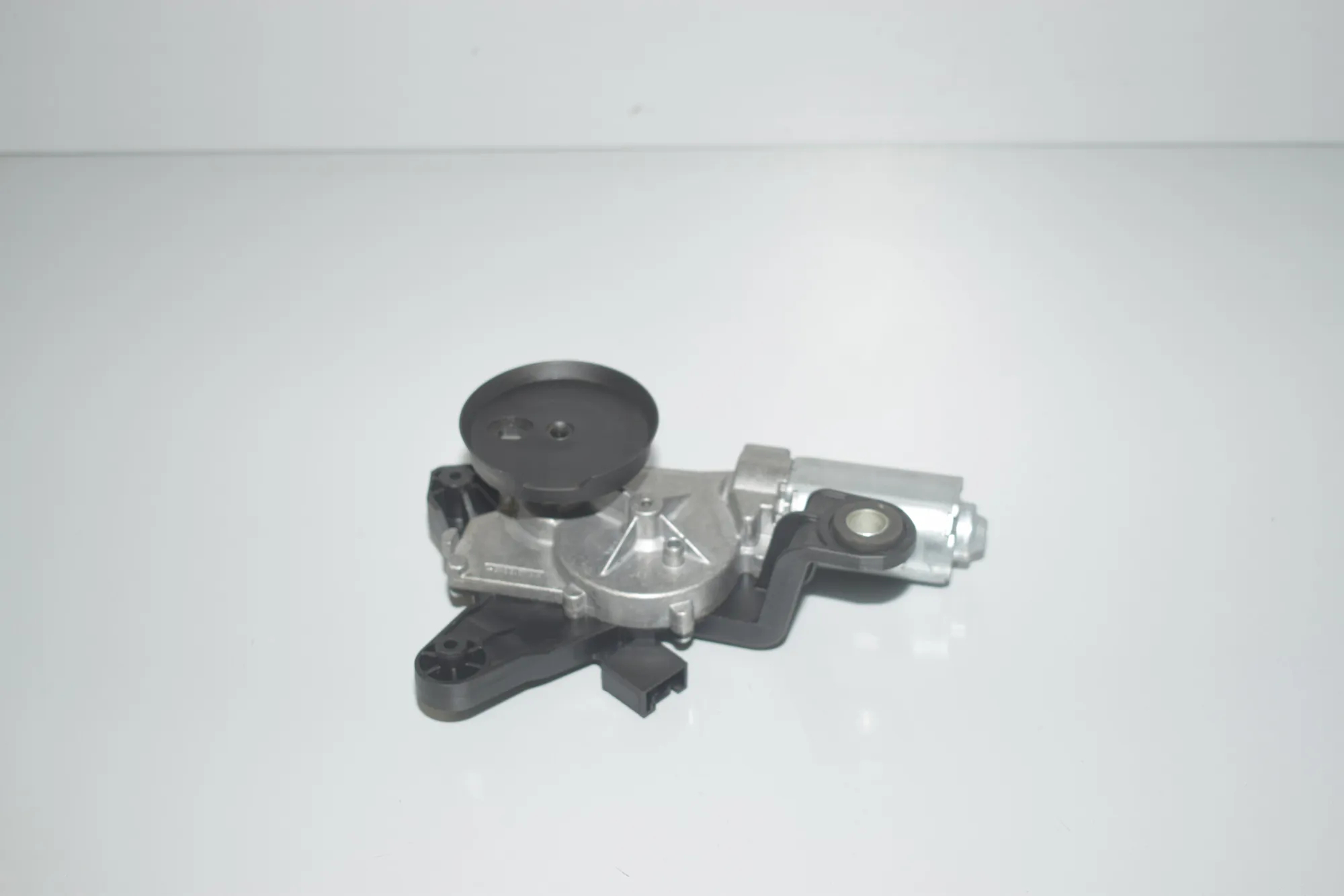 Tailgate Window Wiper Motor – OEM 7311415 · BMW 3 Touring (F31) 330 d 2013 – 2