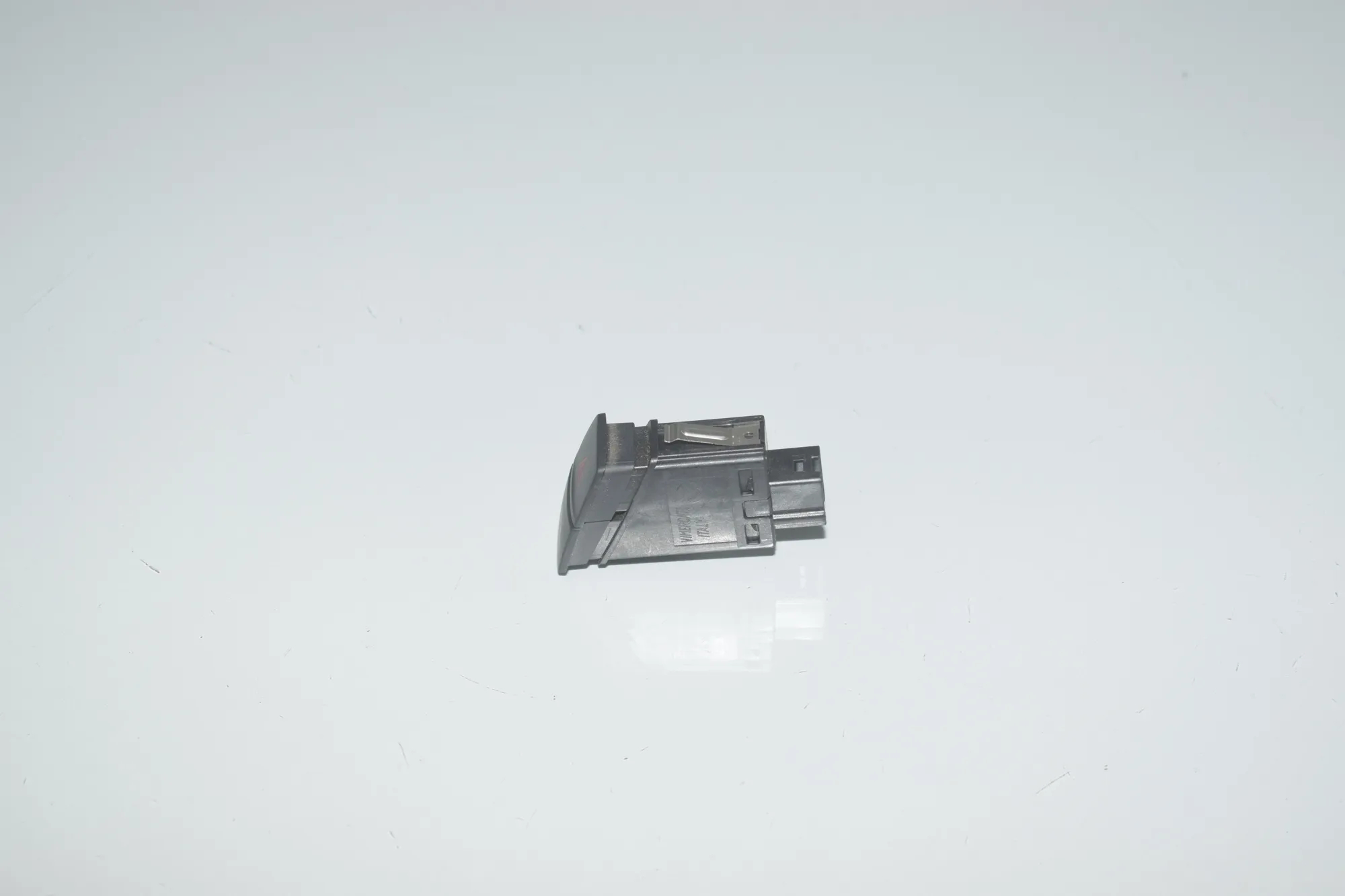 Hazard Button – OEM 9231786 · BMW 3 Touring (F31) 330 d 2013 – 2