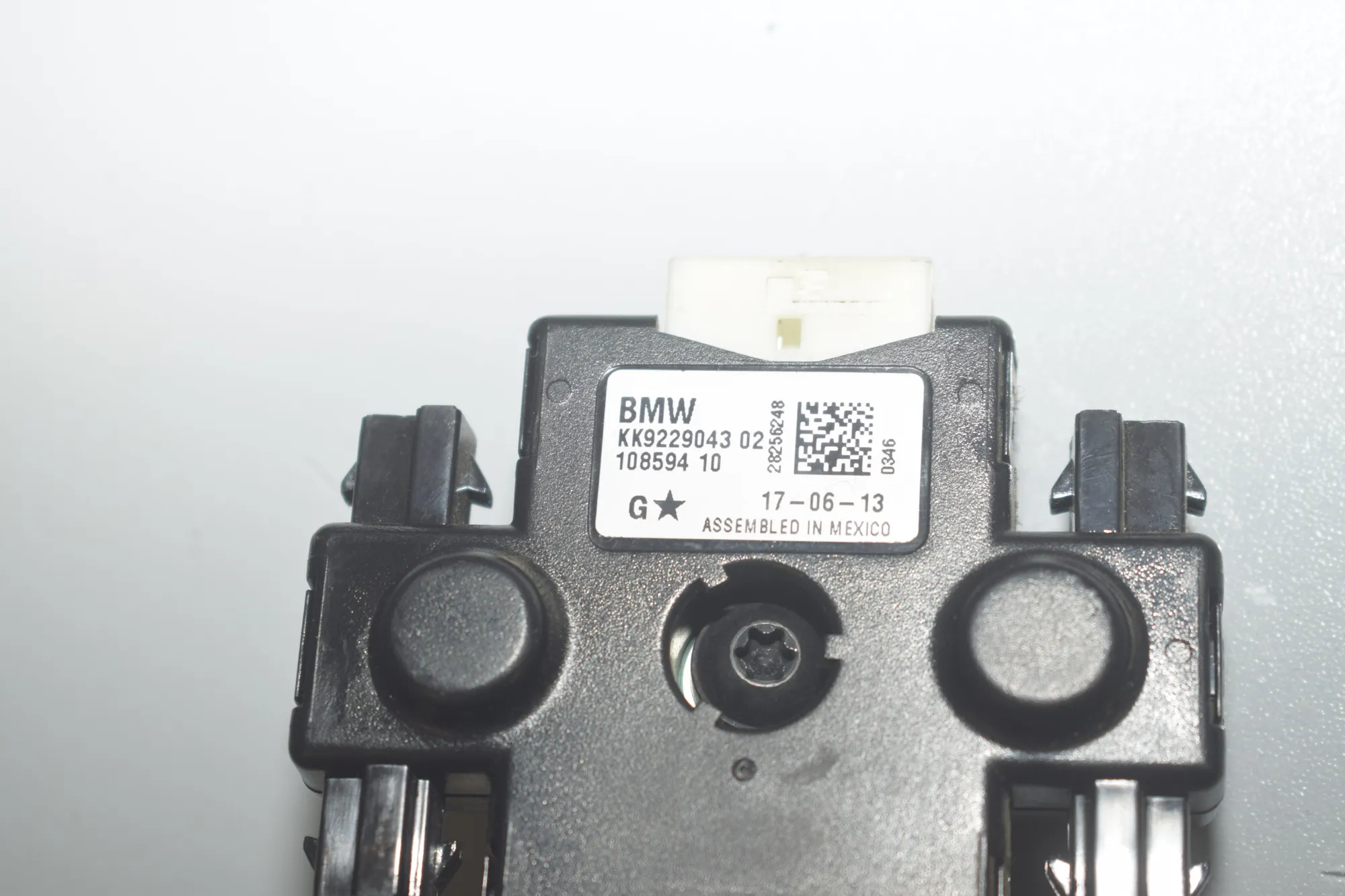 Antenna Amplifier – OEM 9229043 · BMW 3 Touring (F31) 330 d 2013 – 4