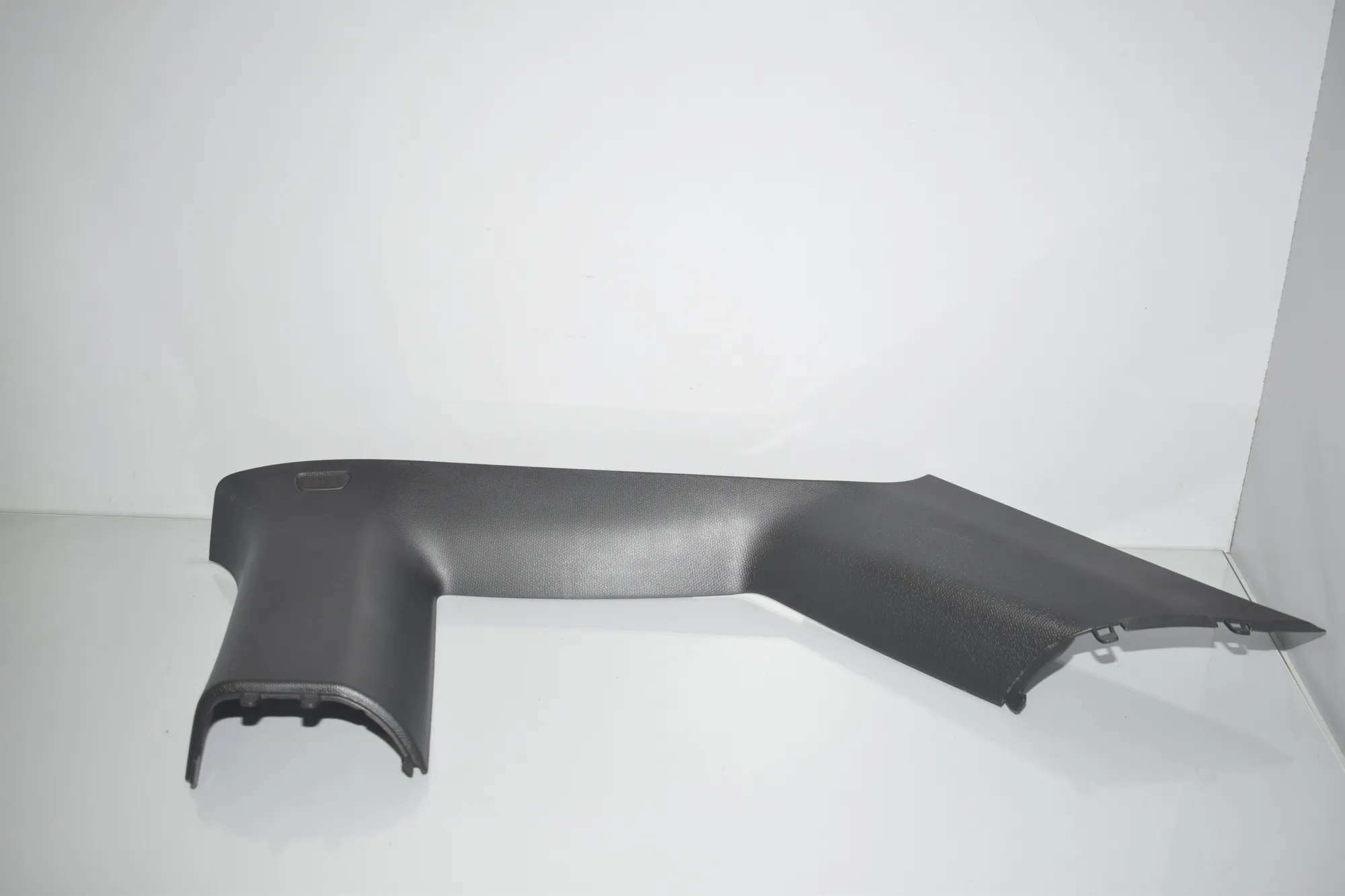 Right Side Pillar Trim – OEM 7275670 · BMW i3 (I01) Electric 2019