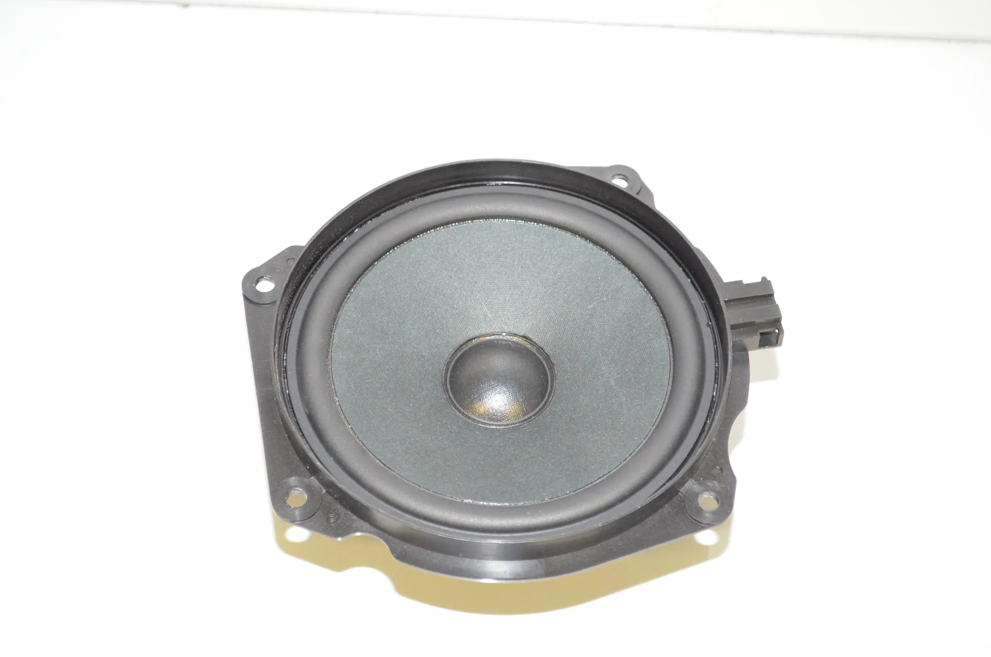 Subwoofer – OEM 8715684 · BMW i3 (I01) Electric 2019