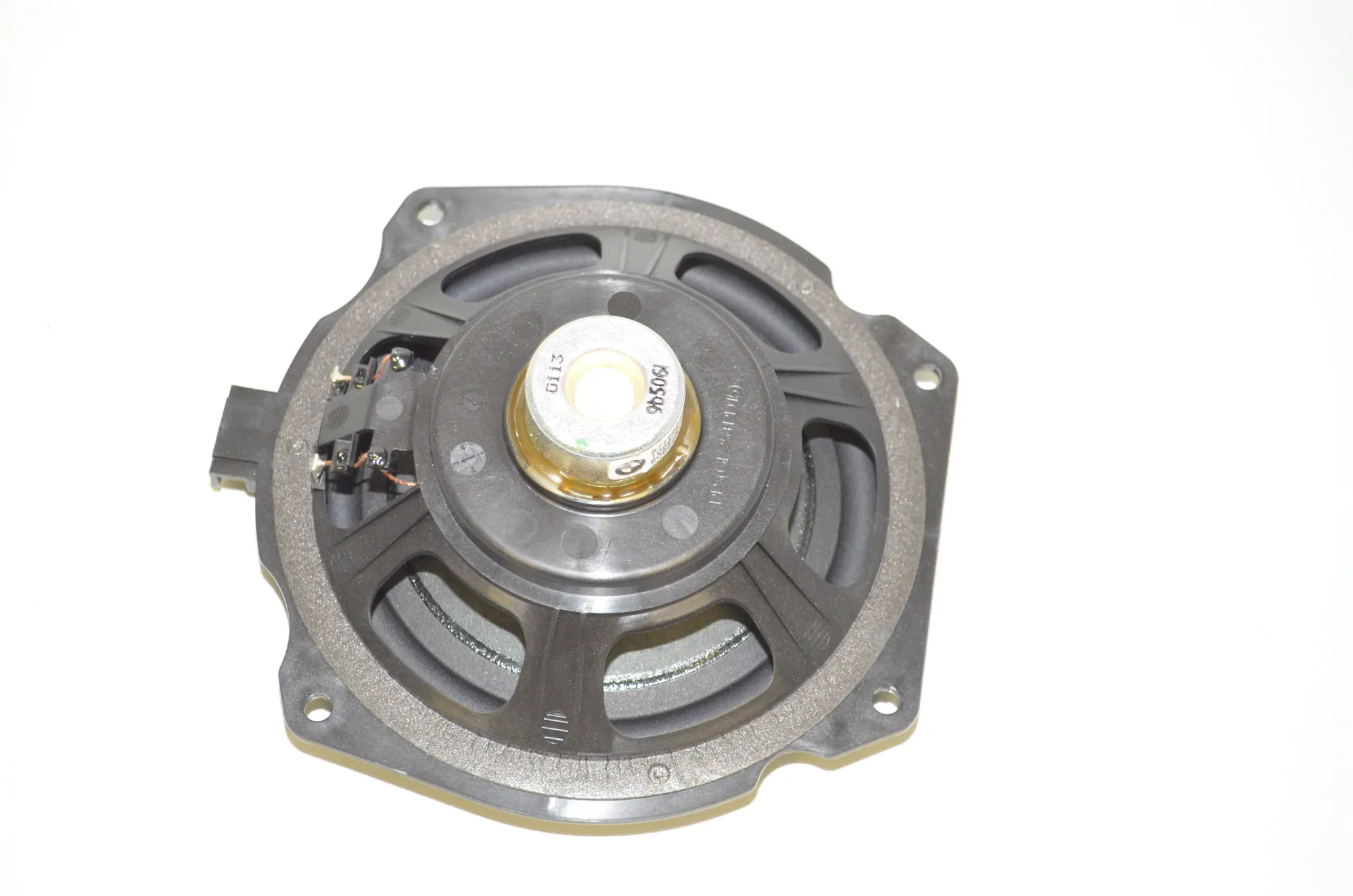 Subwoofer – OEM 8715684 · BMW i3 (I01) Electric 2019 – 3
