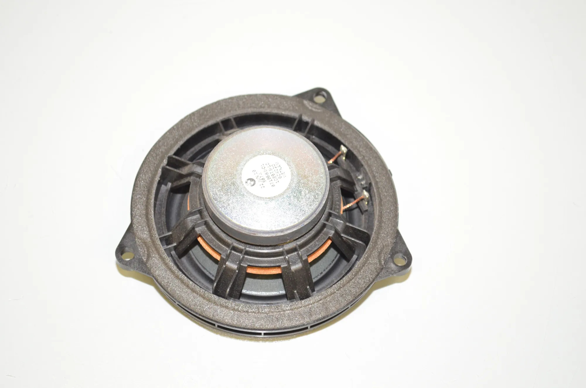Front Right Door Speaker – OEM 8715685 · BMW i3 (I01) Electric 2019 – 3