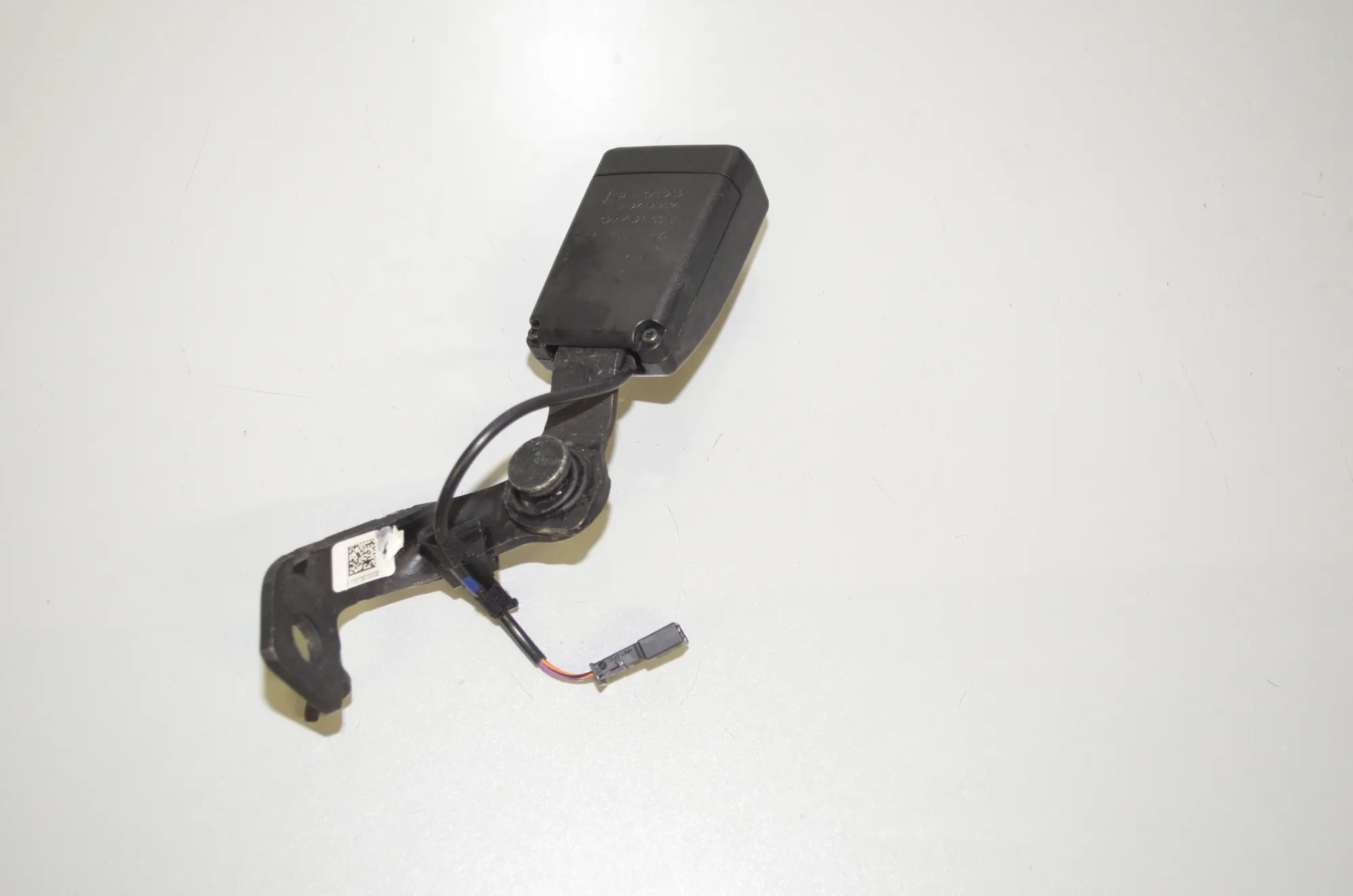 Rear Left Seat Buckle – OEM 7373202 · BMW 3 Gran Turismo (F34) 320 d 2014