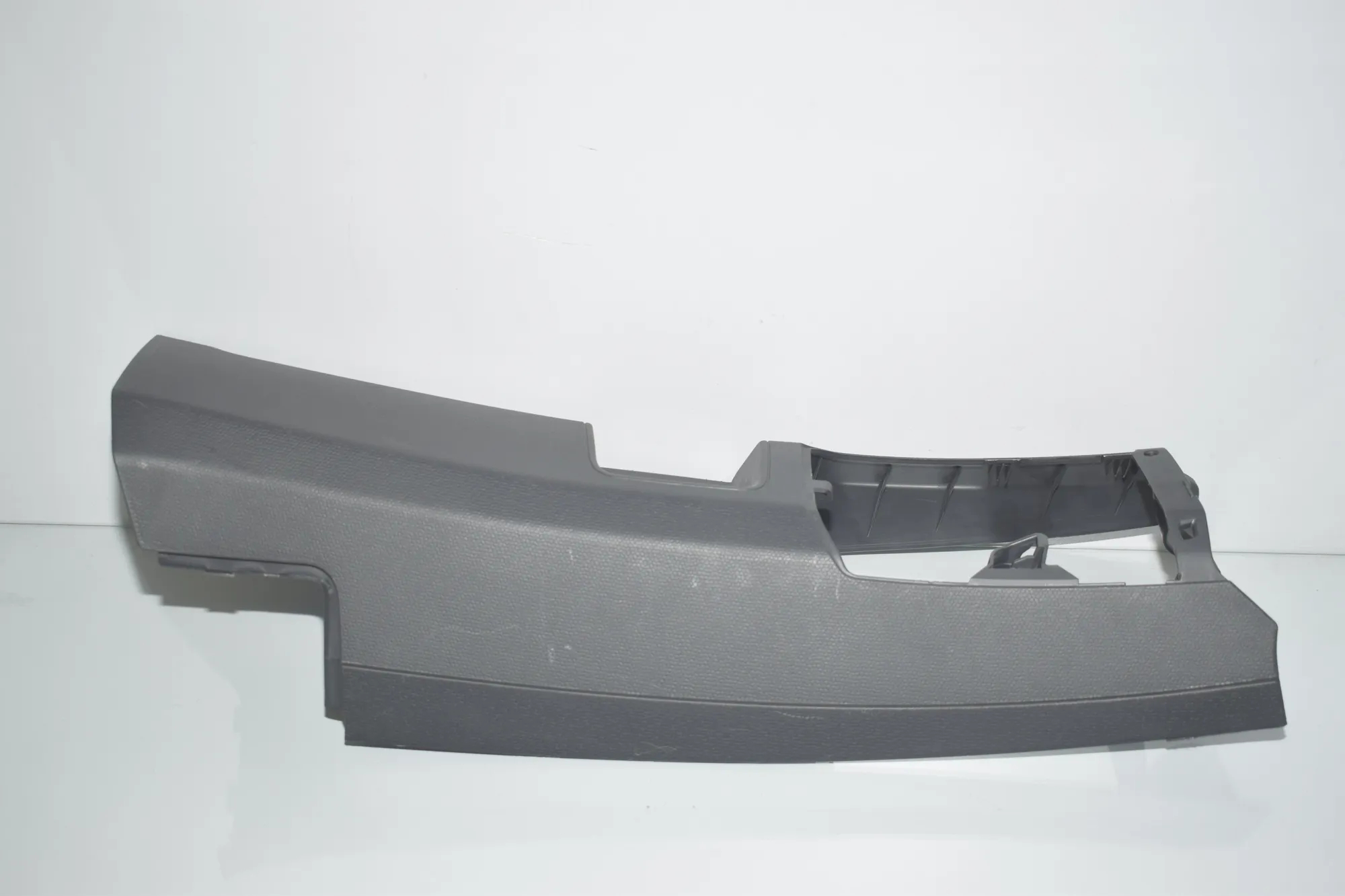 Right Side B Pillar Trim – OEM 7287936 · BMW i3 (I01) Electric 2019
