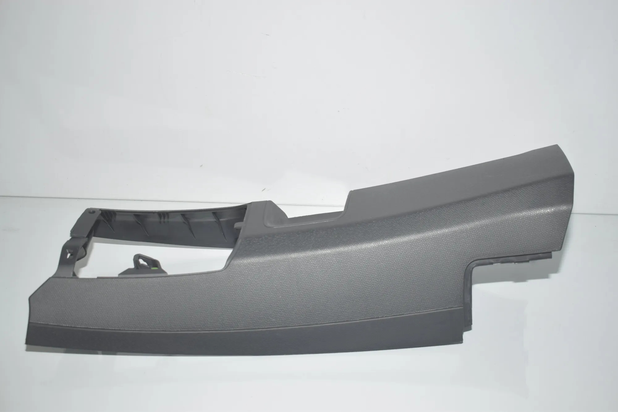 Left Side B Pillar Trim – OEM 7287935 · BMW i3 (I01) Electric 2019