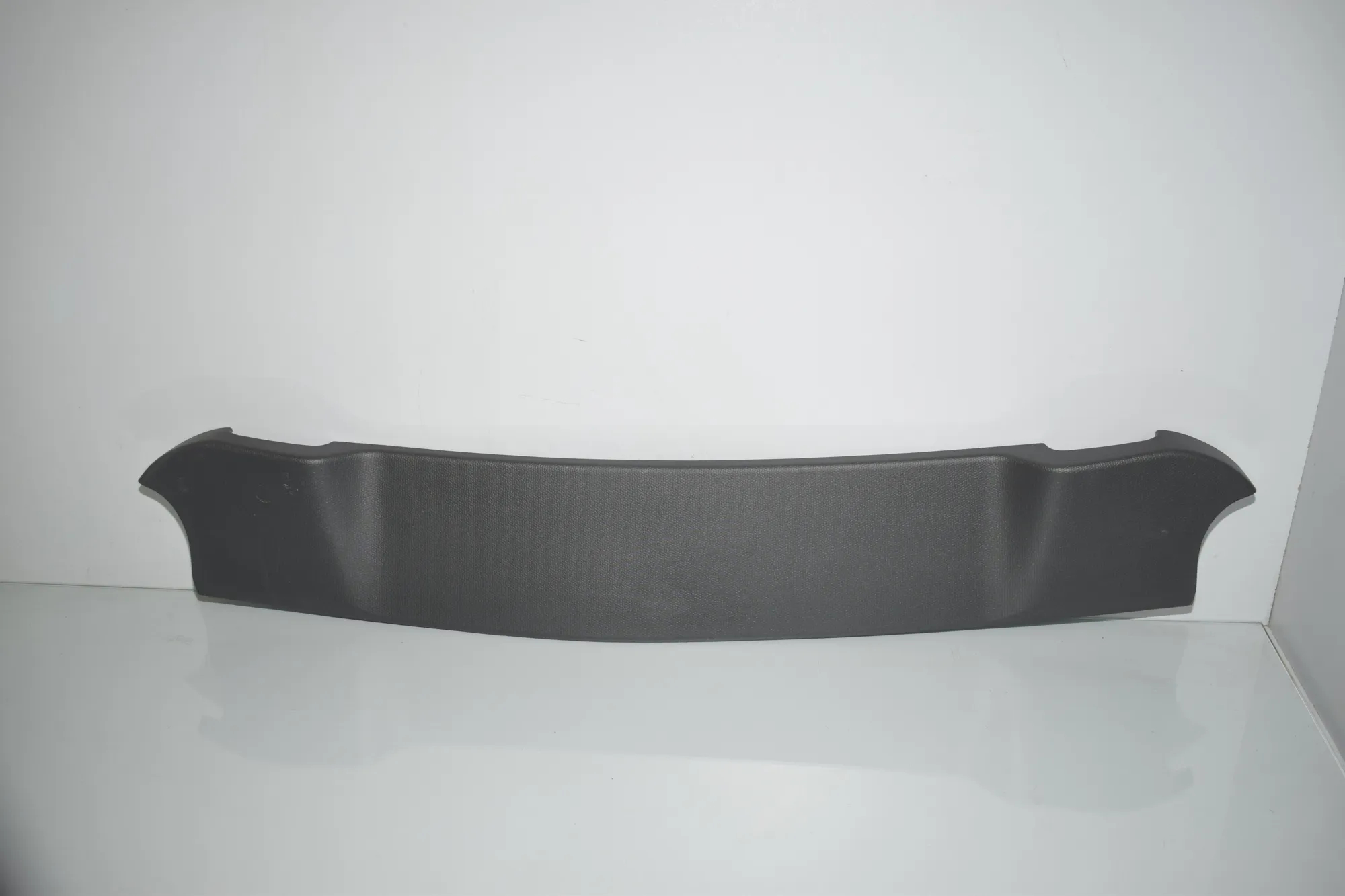 Tailgate Bootlid Trim – OEM 7315767 · BMW i3 (I01) Electric 2019 – 2