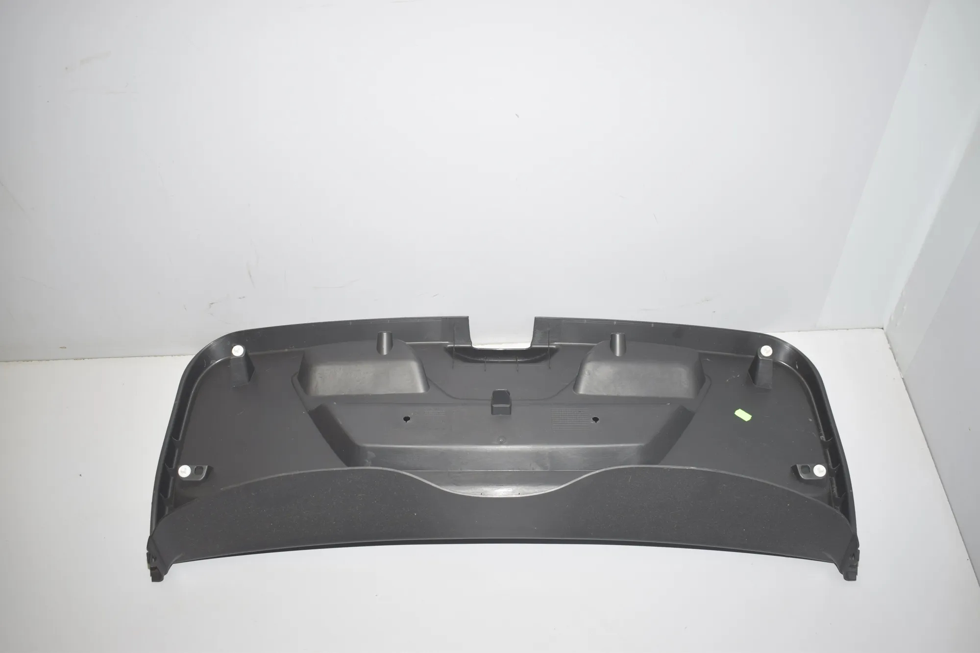 Tailgate Bootlid Cover Trim – OEM 7305089 · BMW i3 (I01) Electric 2019 – 3