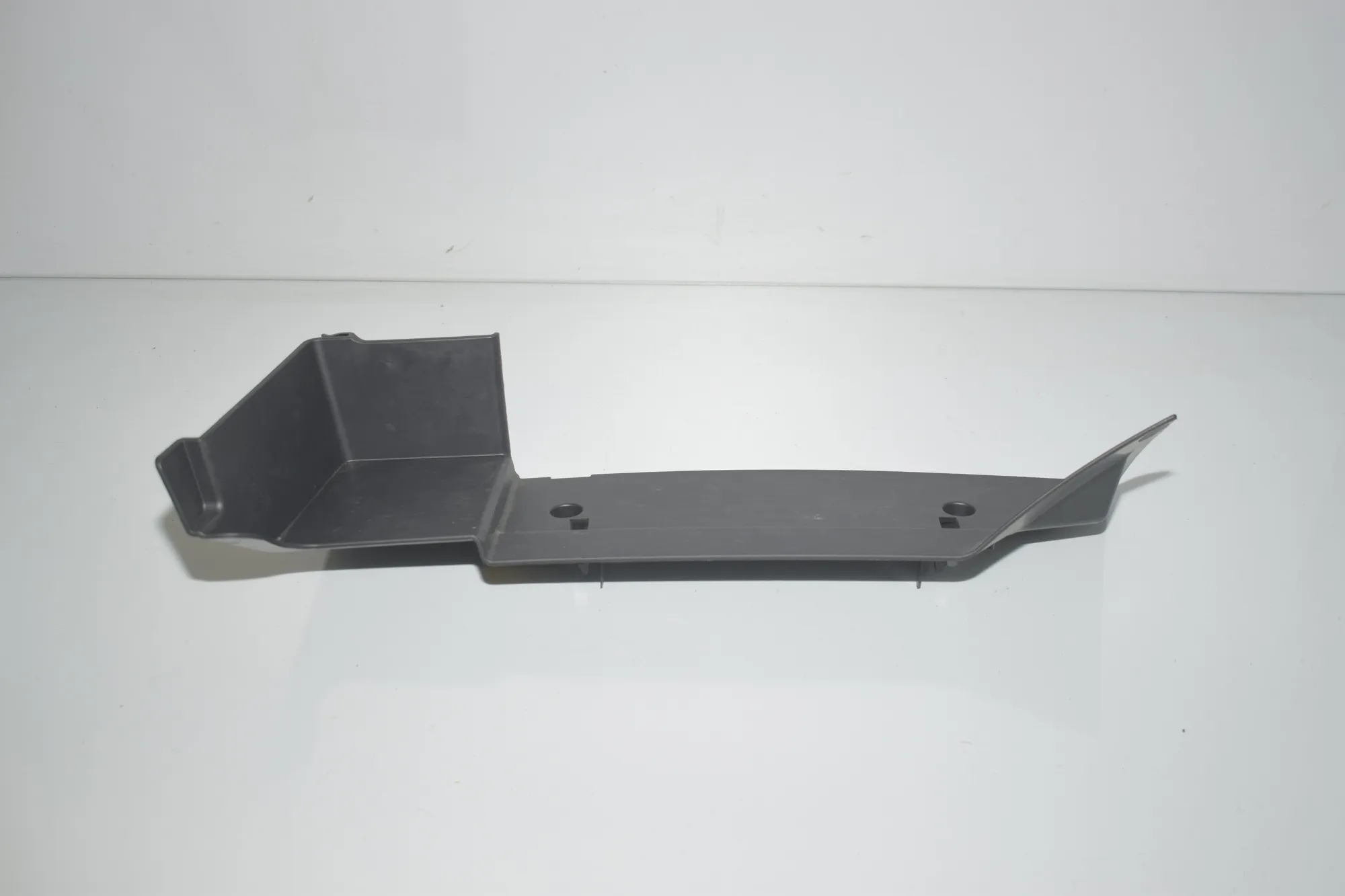 Dashboard Lower Trim – OEM 9283032 · BMW i3 (I01) Electric 2019