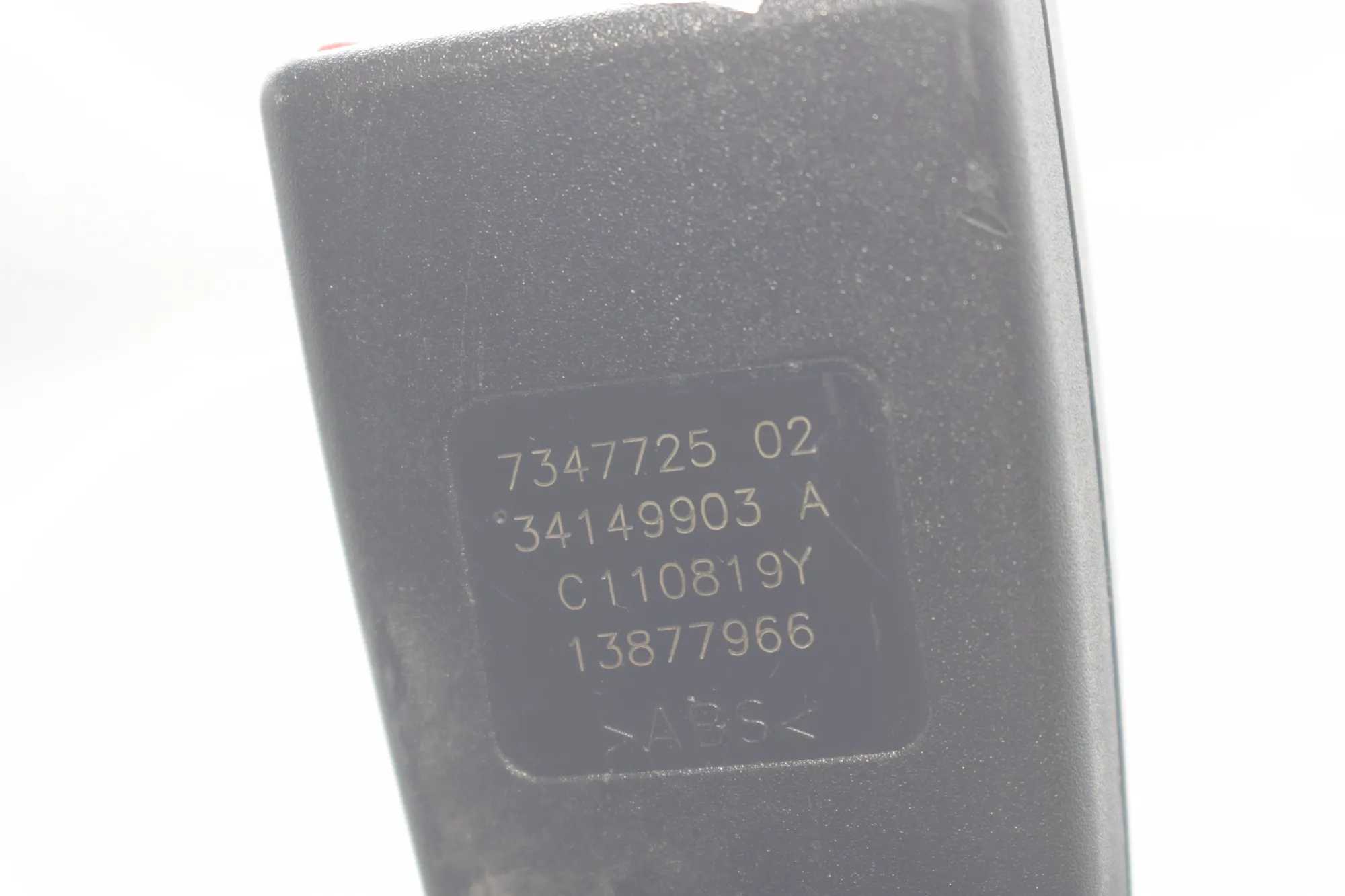 Rear Left Seat Buckle – OEM 7347725 · BMW i3 (I01) Electric 2019 – 4
