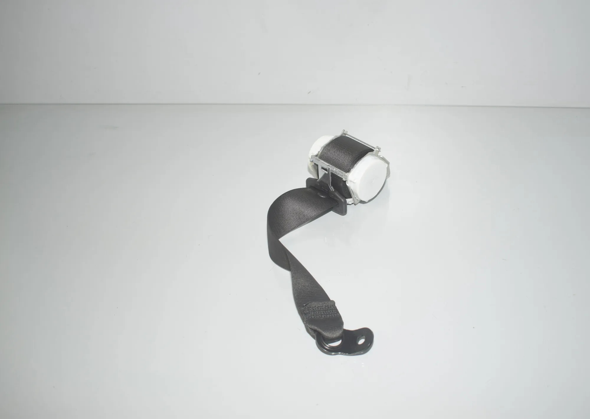 Rear Left Seatbelt – OEM 7305643 · BMW i3 (I01) Electric 2019 – 2