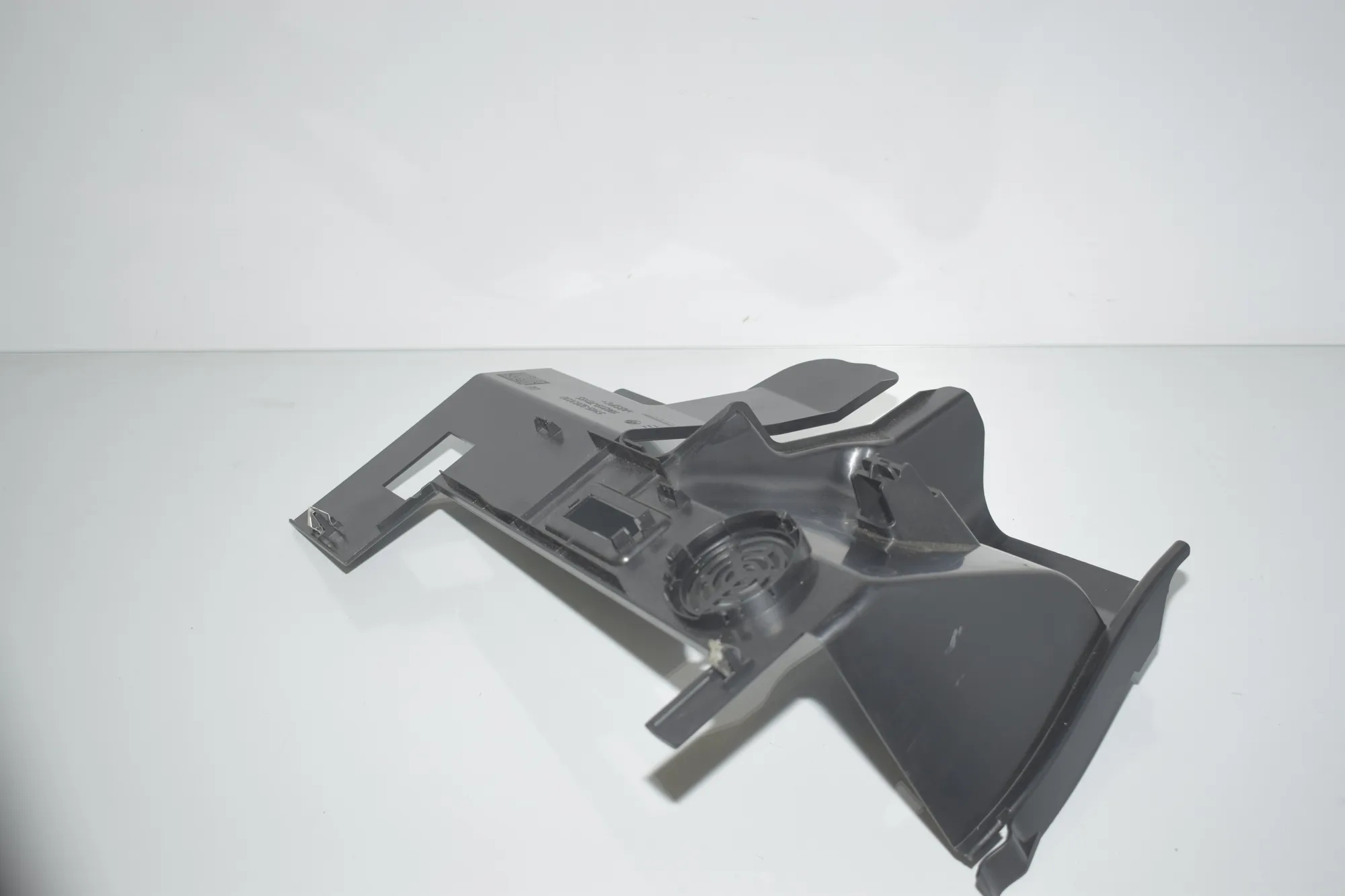 Dashboard Lower Trim – OEM 9283030 · BMW i3 (I01) Electric 2019 – 4