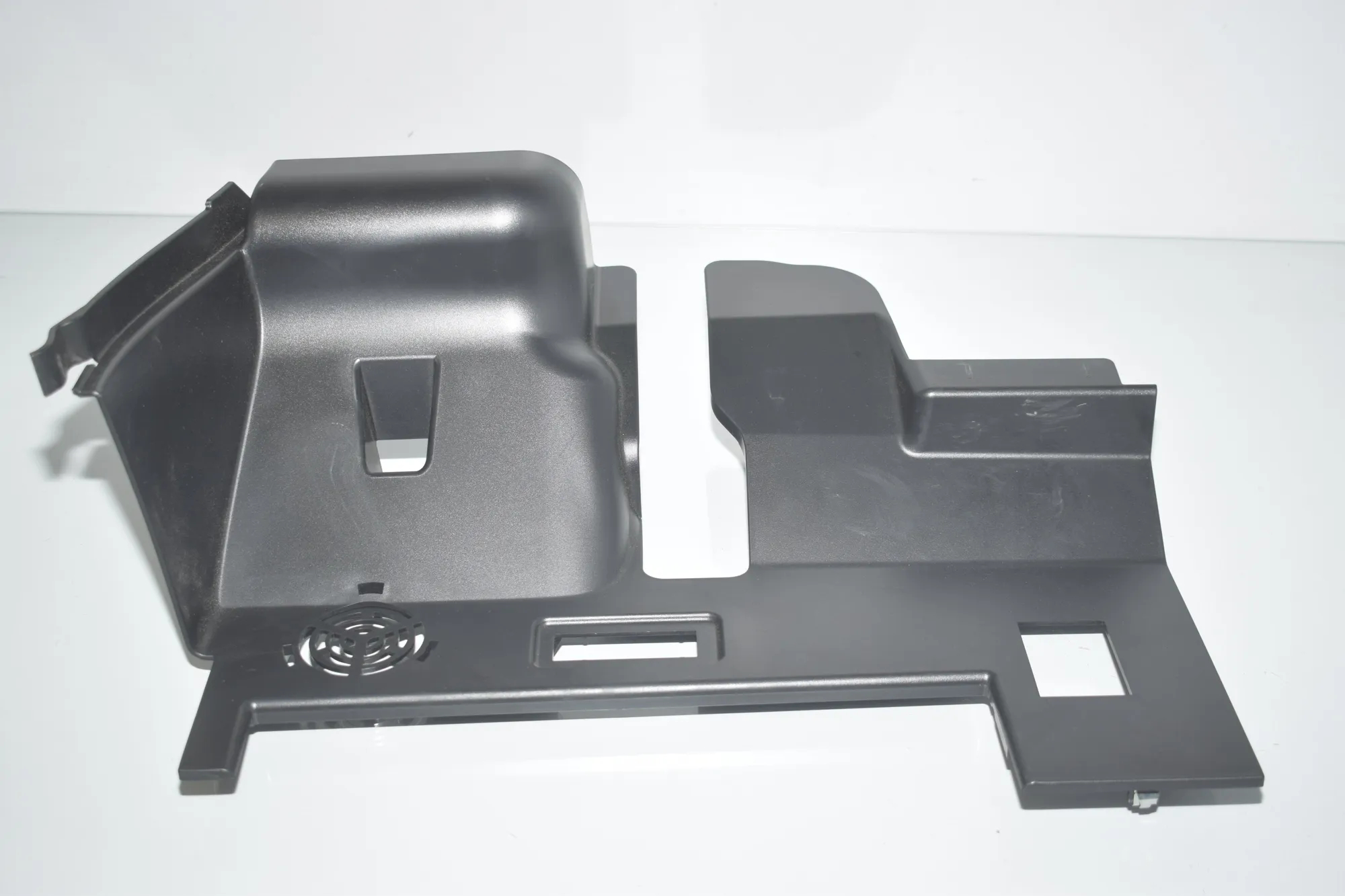 Dashboard Lower Trim – OEM 9283030 · BMW i3 (I01) Electric 2019 – 3