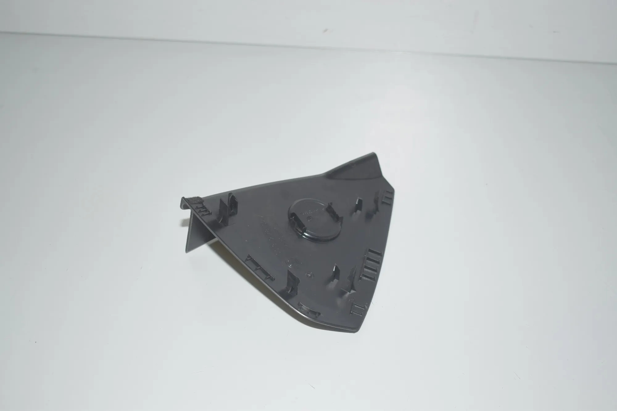 Dashboard Side Trim – OEM 9282991 · BMW i3 (I01) Electric 2019 – 3