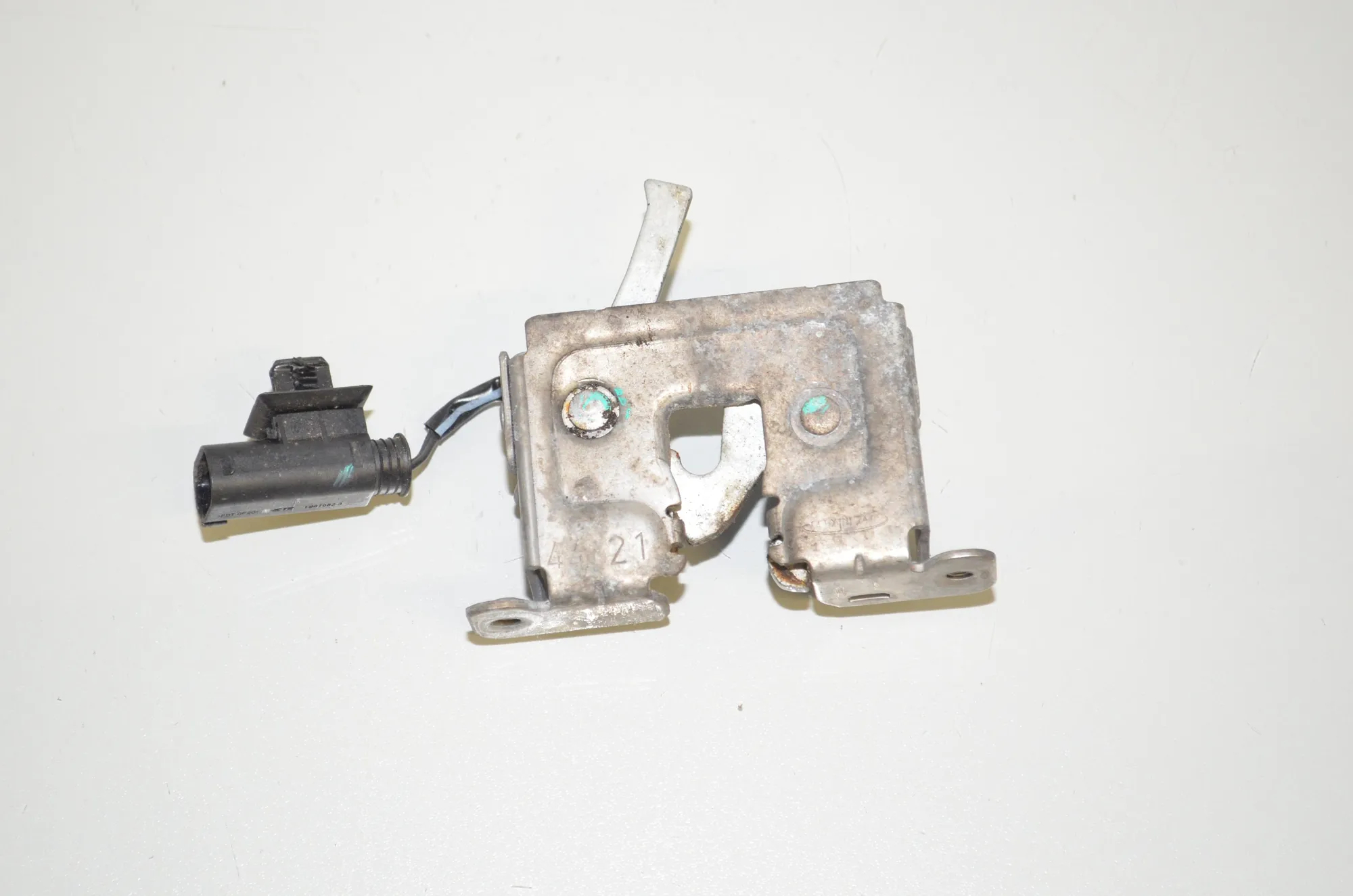 Bonnet Lock – OEM 7299162 · BMW i3 (I01) Electric 2019 – 3