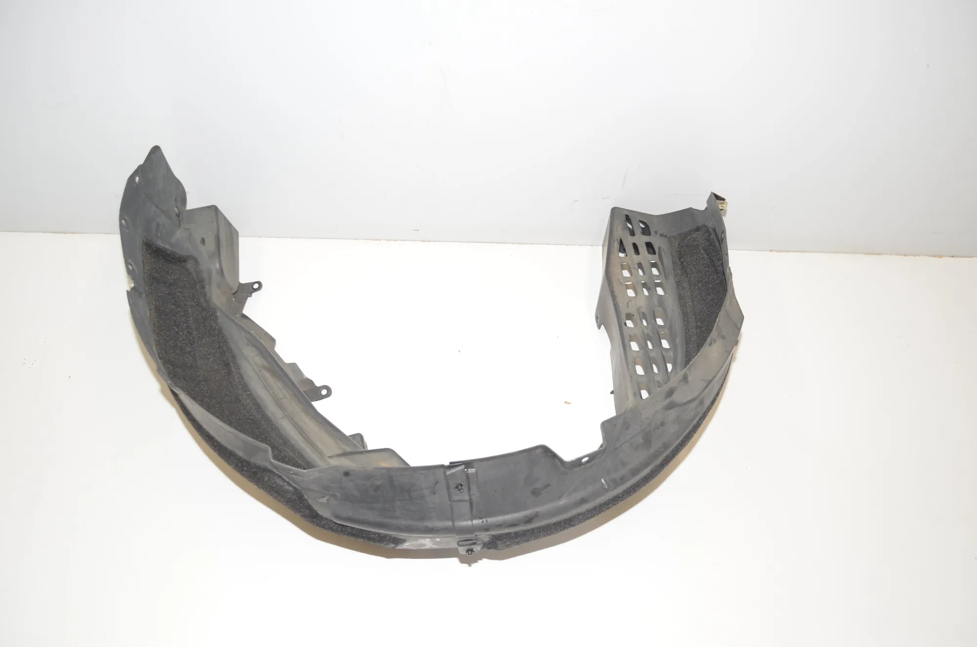 Rear Right Arch Liner – OEM 7394078 · BMW i3 (I01) Electric 2019 – 2