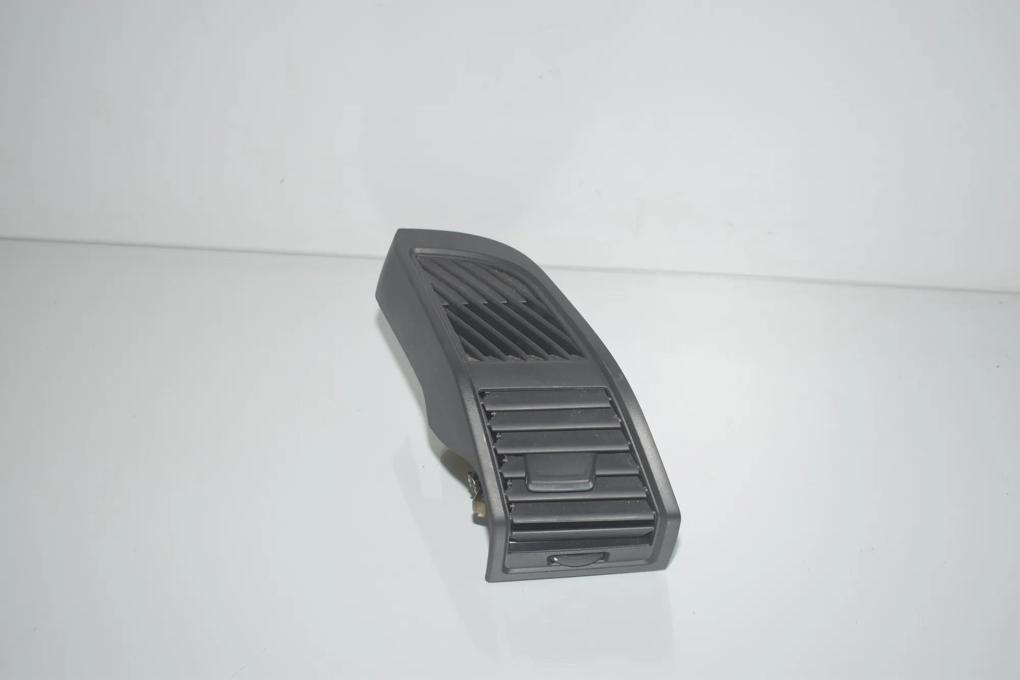 Dashboard Air Vents – OEM 9283003 · BMW i3 (I01) Electric 2019