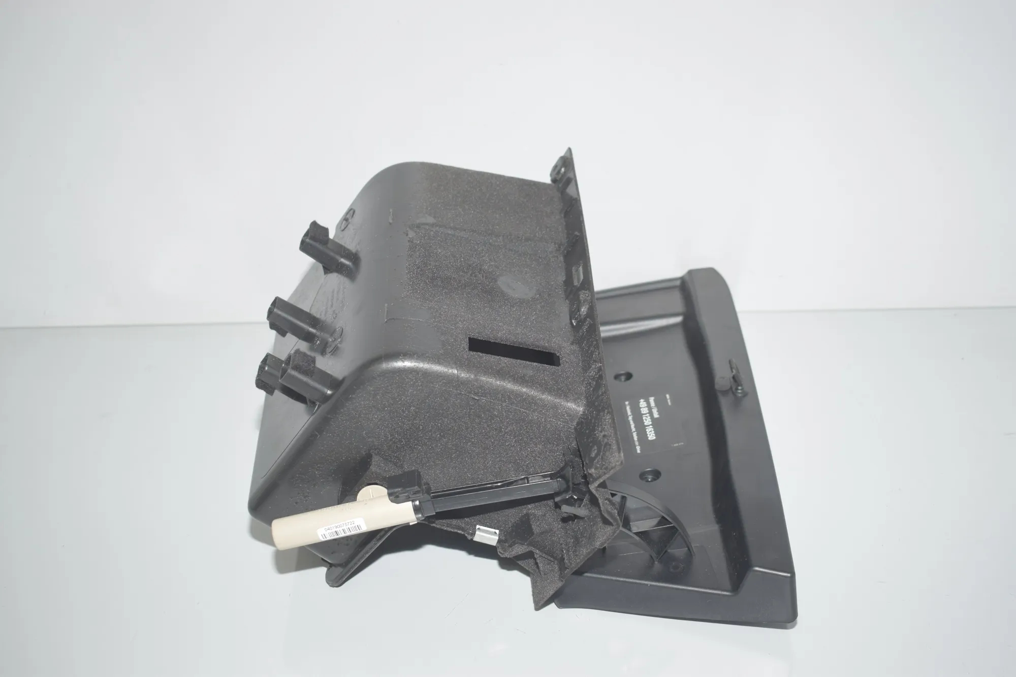 Glove Compartment – OEM 9283011 · BMW i3 (I01) Electric 2019 – 2