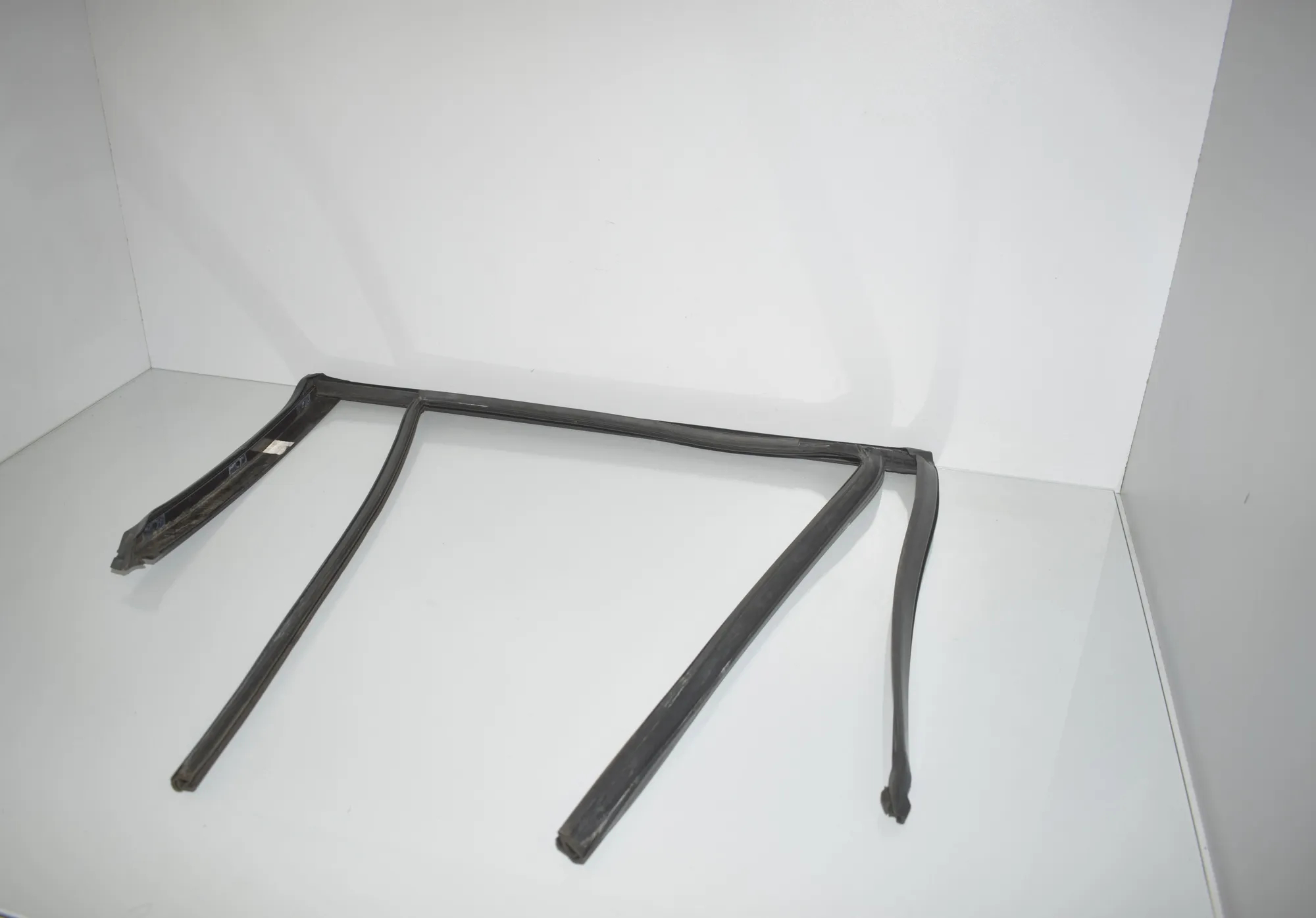 Rear Left Door Rubber Seal – OEM 7311265 · BMW X3 (F25) xDrive 20 d 2012