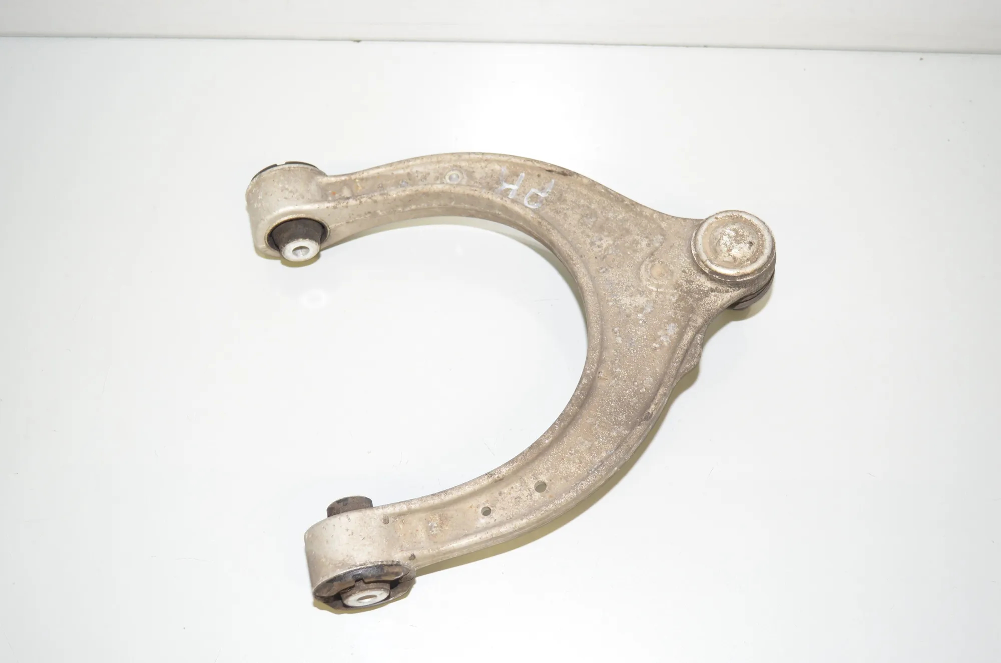 Front Left Upper Control Arm – OEM 6861185 · BMW 5 (G30) (2016 - -) 520 i 2018 – 2