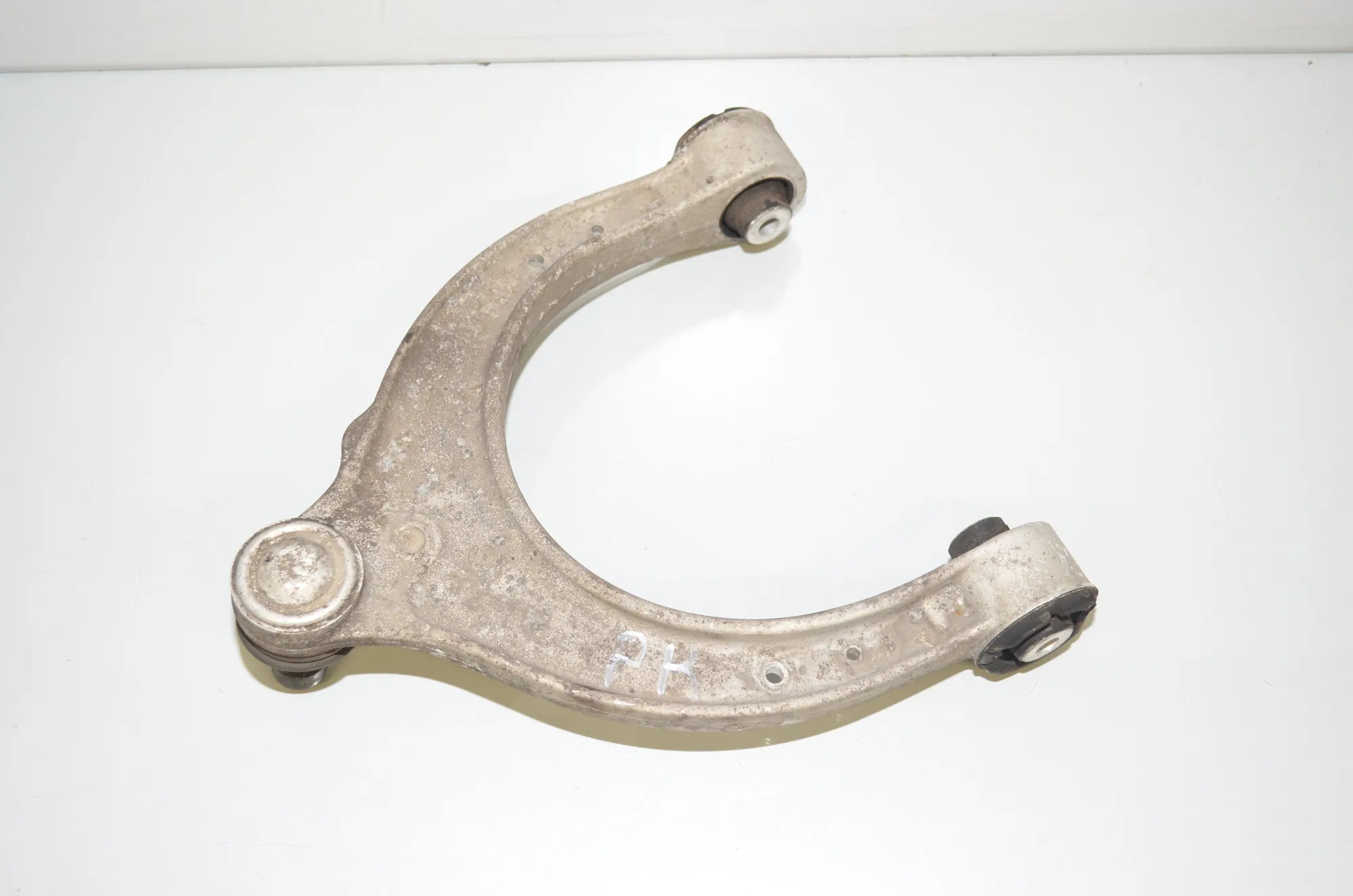 Front Left Upper Control Arm – OEM 6861185 · BMW 5 (G30) (2016 - -) 520 i 2018