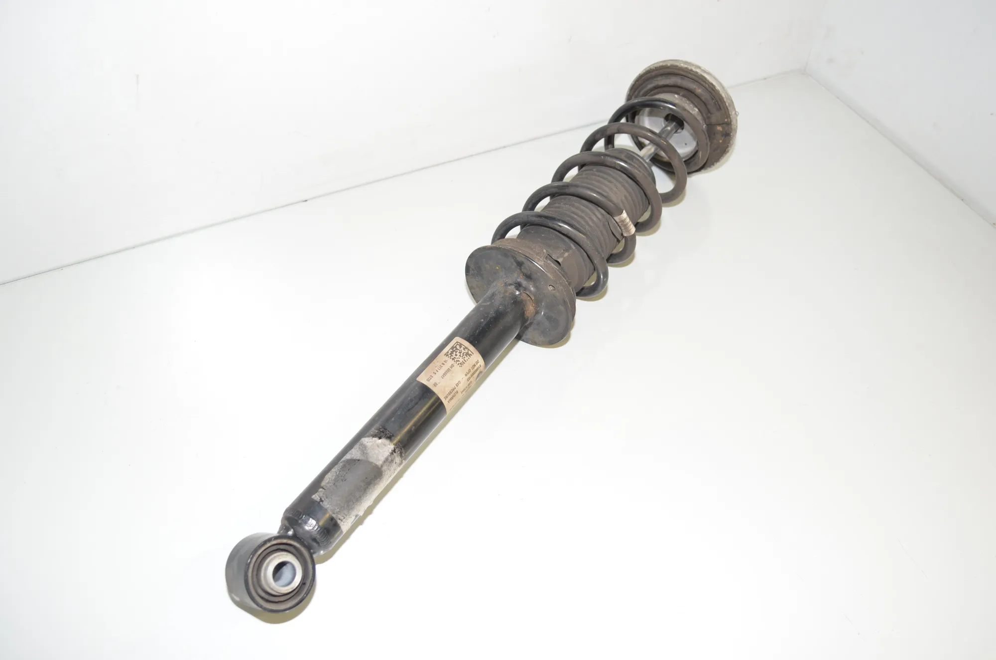 Rear Left Shock Absorber – OEM 6866617 · BMW 5 (G30) (2016 - -) 520 i 2018 – 3