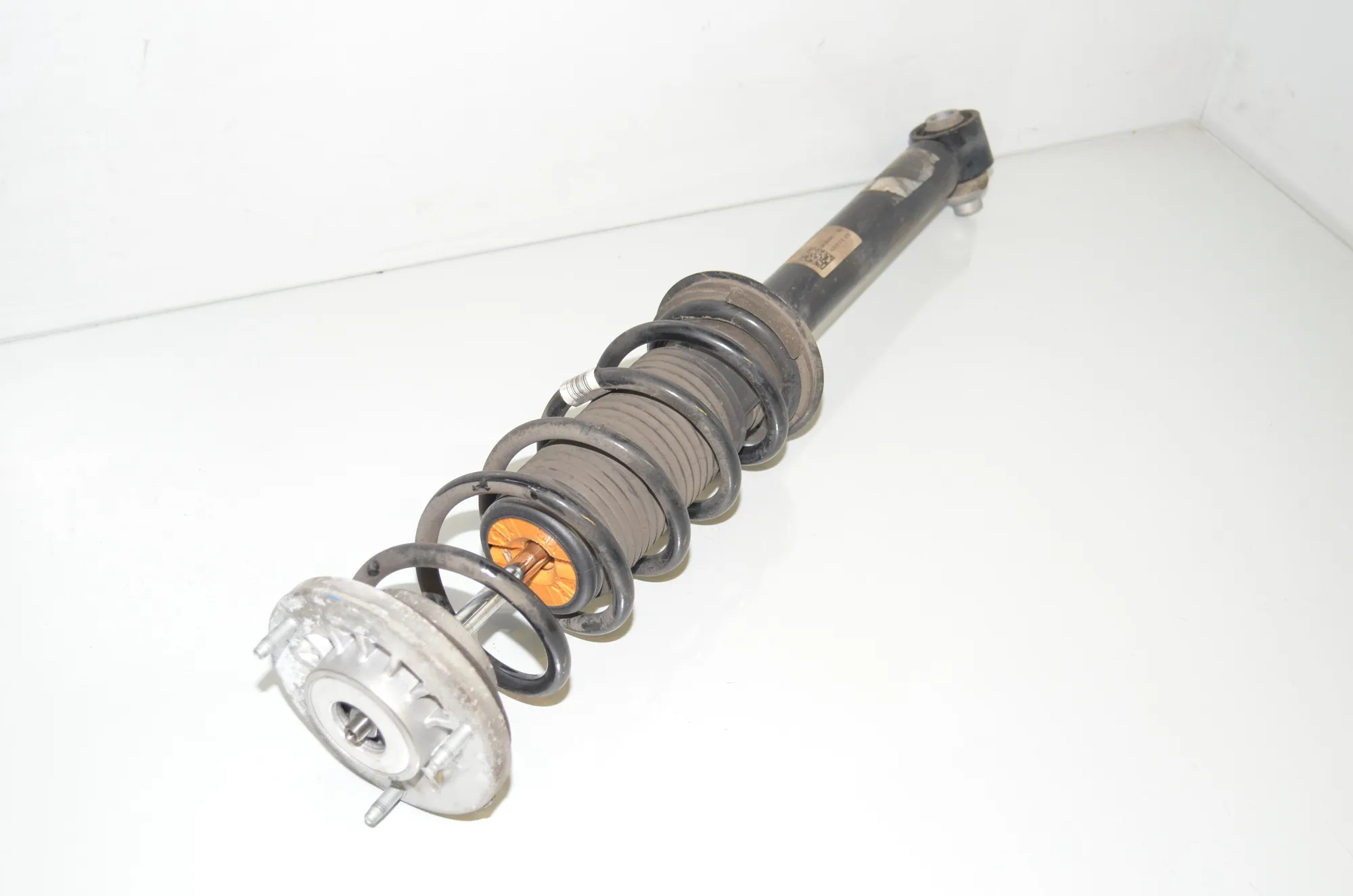 Rear Left Shock Absorber – OEM 6866617 · BMW 5 (G30) (2016 - -) 520 i 2018 – 2