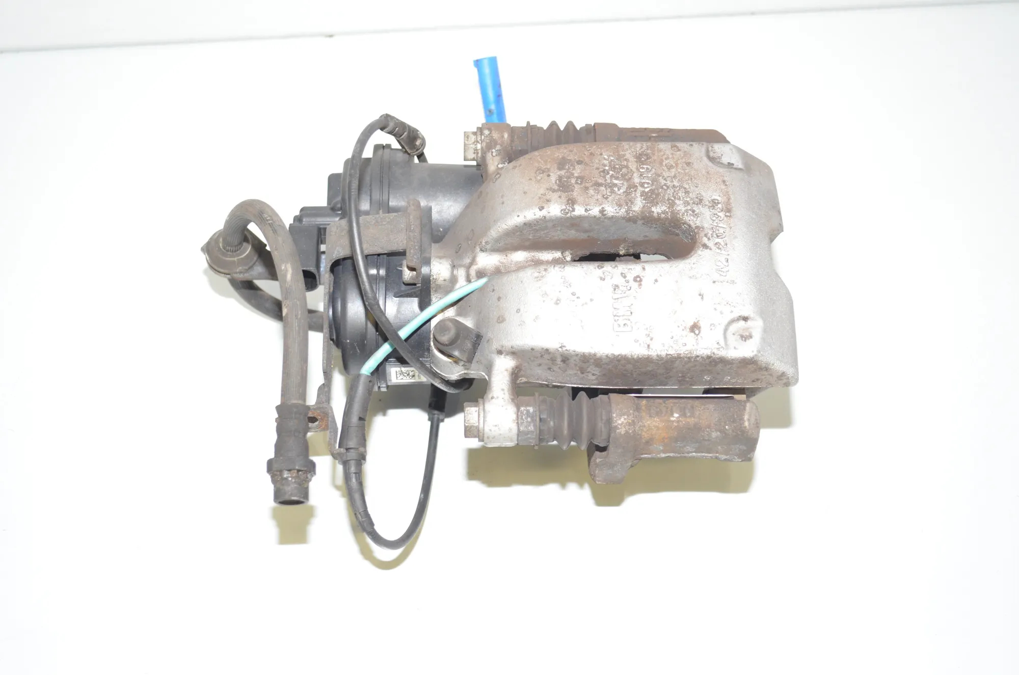 Rear Right Brake Caliper – OEM 6870576 · BMW 5 (G30) (2016 - -) 520 i 2018 – 2