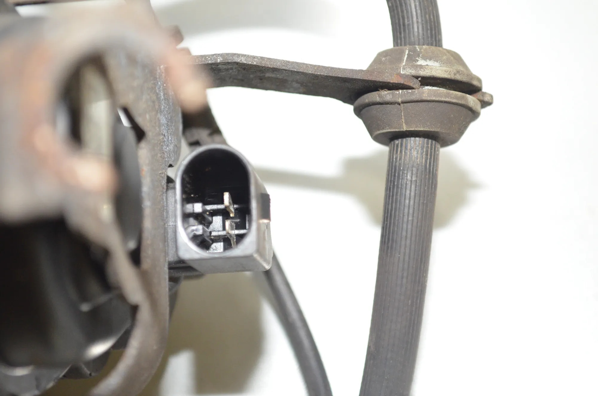 Rear Right Brake Caliper – OEM 6870576 · BMW 5 (G30) (2016 - -) 520 i 2018 – 4