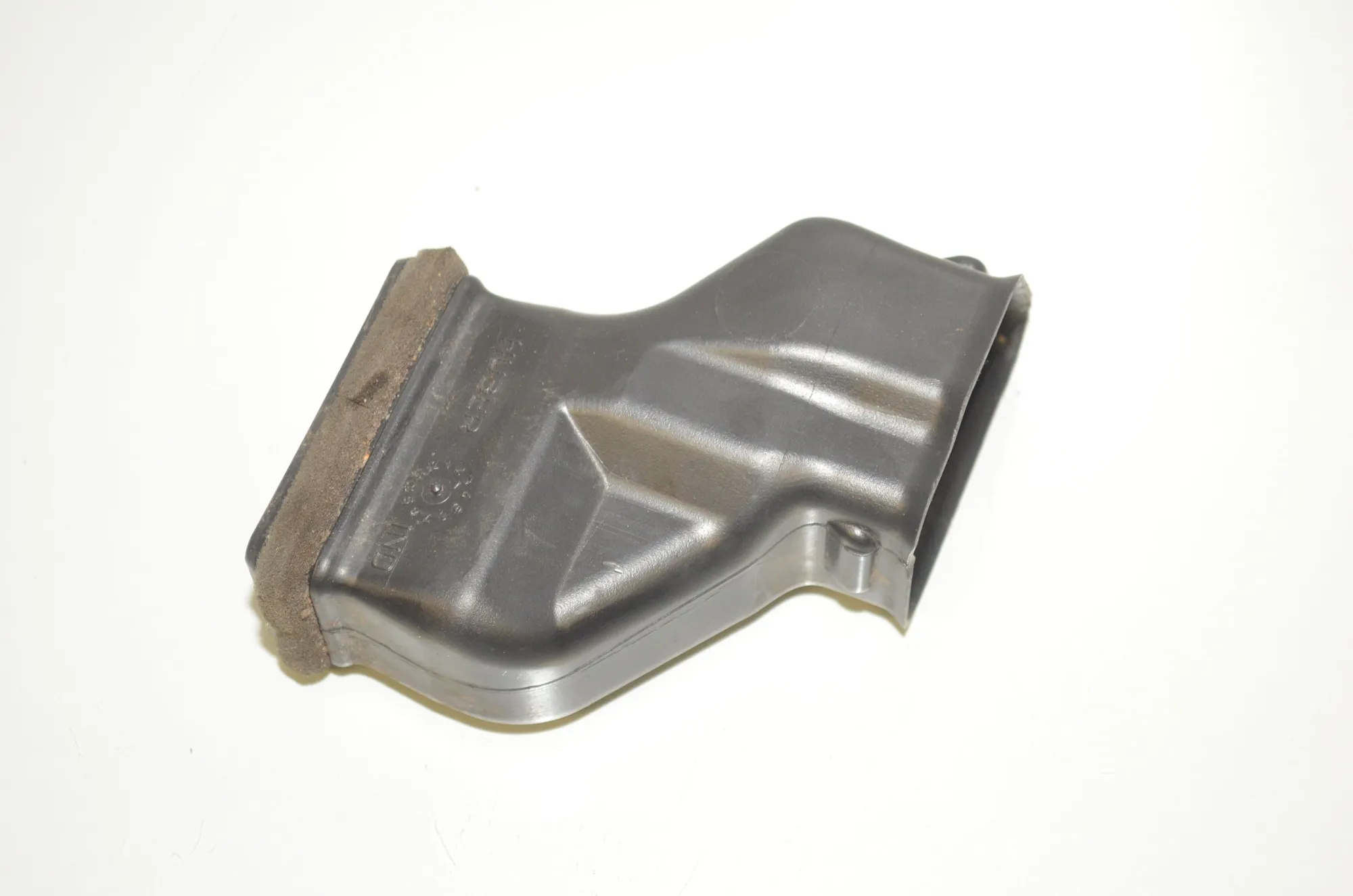 Interior Air Duct Channel – OEM 9311088 · BMW i3 (I01) Electric 2019 – 2