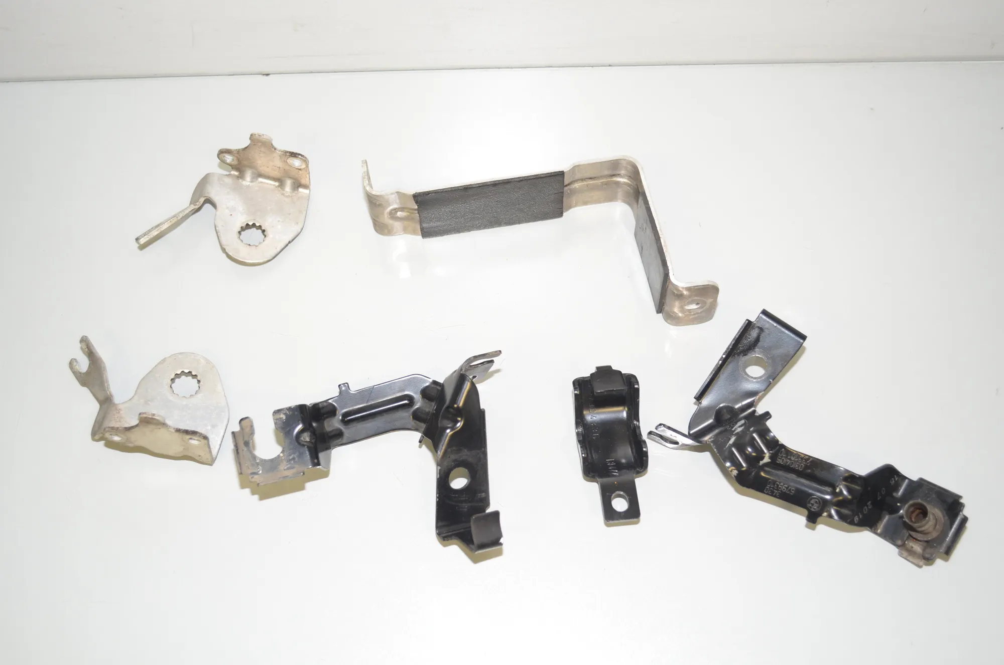 Bracket – OEM 6799310 · BMW i3 (I01) Electric 2019 – 2