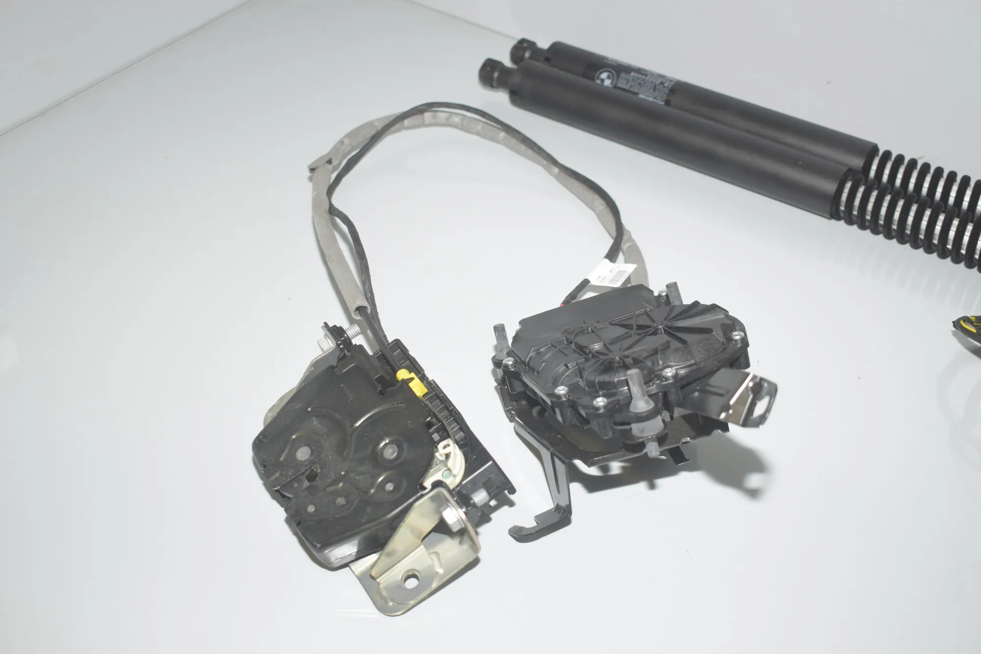 Electric Tailgate Opening Kit – OEM 7388492 · BMW 3 Gran Turismo (F34) 320 d 2014 – 10