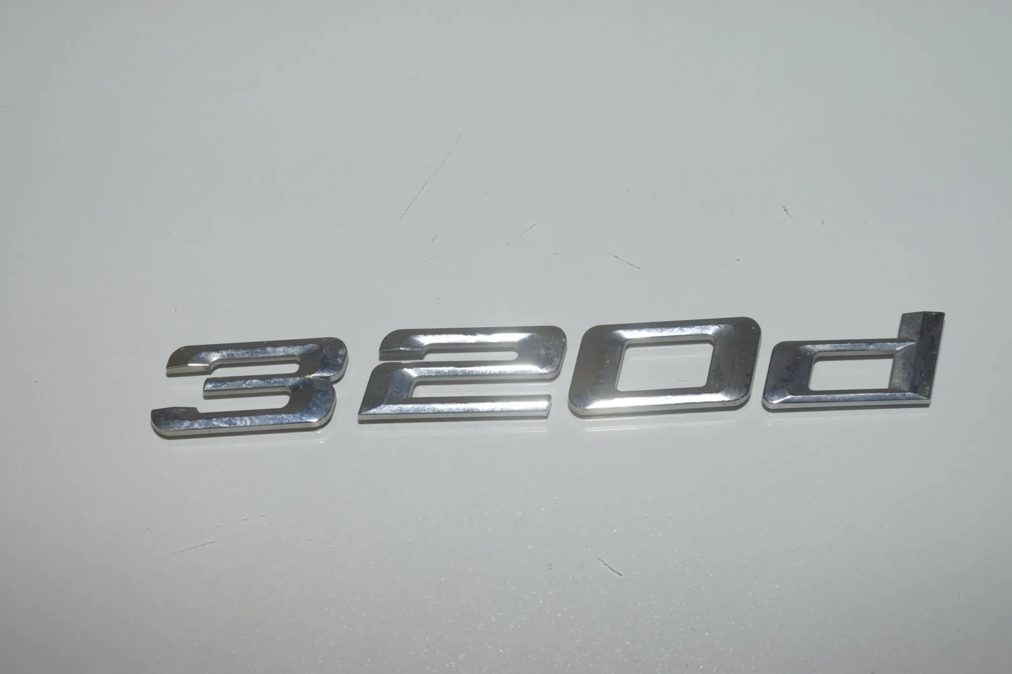 Car Manufacturer Badge Emblem – OEM 7351952 · BMW 3 Gran Turismo (F34) 320 d 2014 – 2