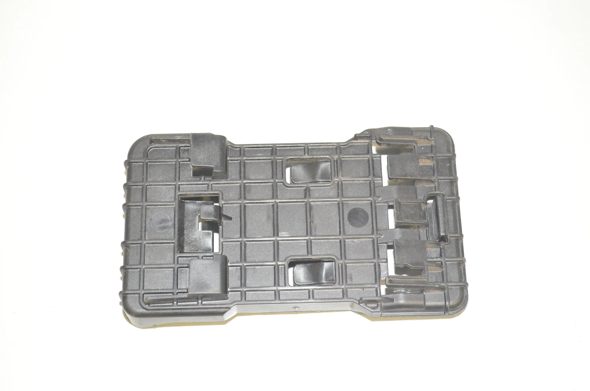 Fuse Box Holder – OEM 9380999 · BMW i3 (I01) Electric 2019 – 3