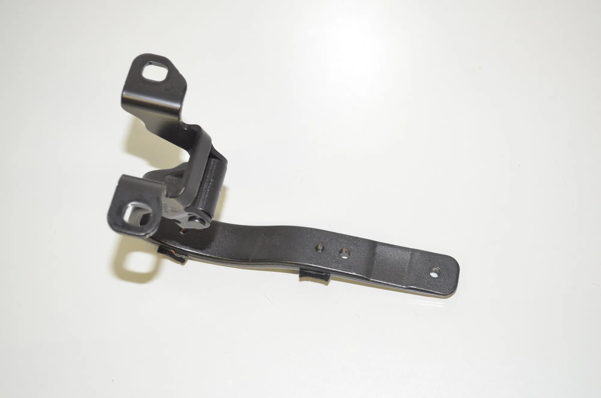 Right Side Bootlid Hinge – OEM 7296774 · BMW i3 (I01) Electric 2019 – 3