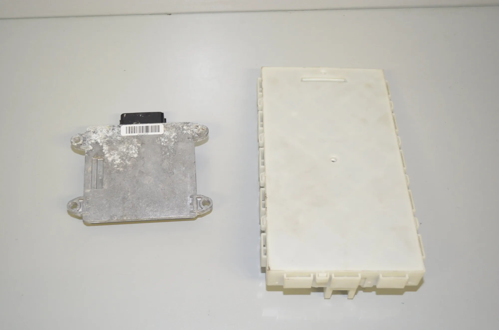 Engine Ignition ECU Set – OEM 9456560 · BMW i3 (I01) Electric 2019 – 2