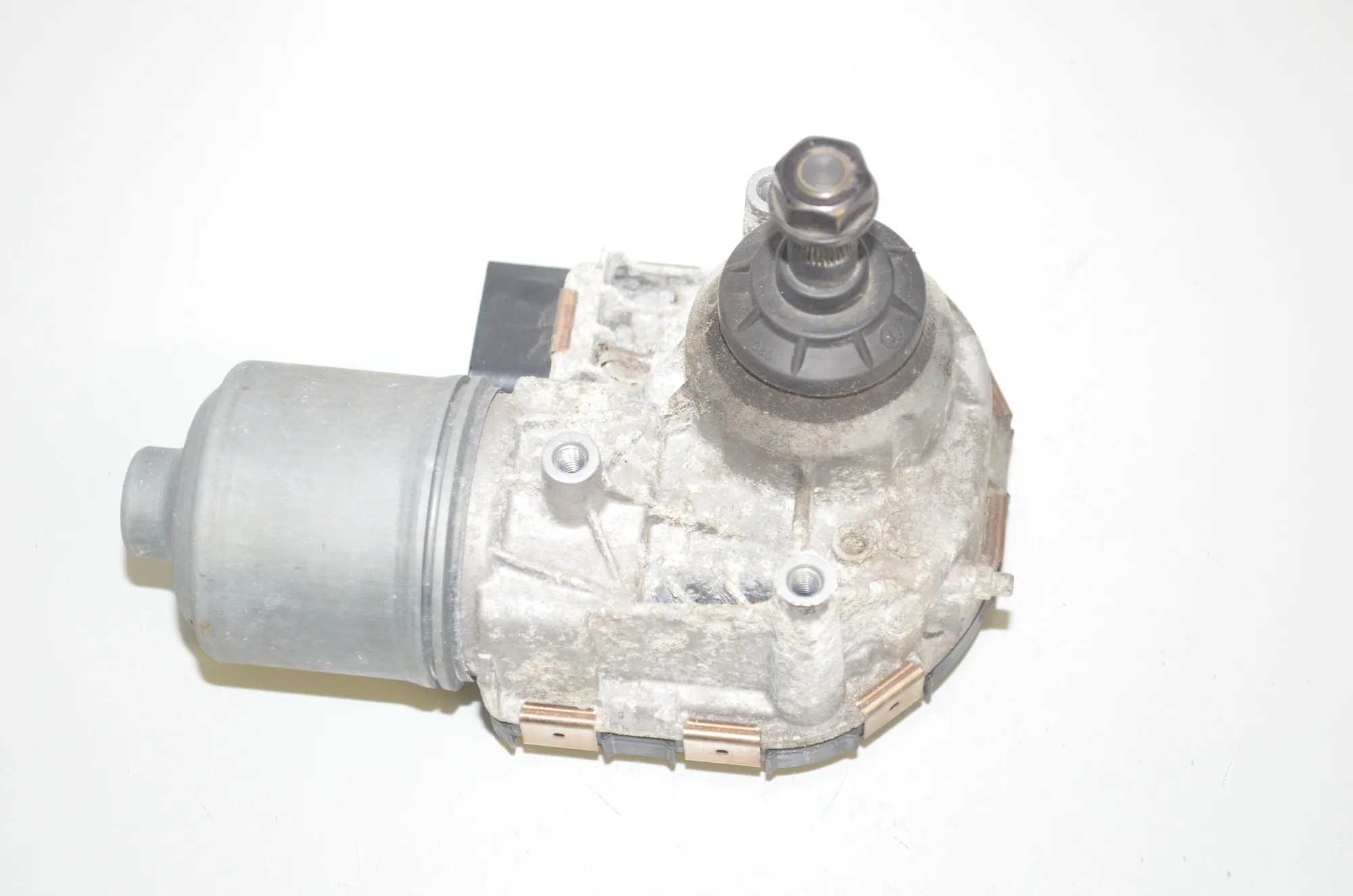 Front Windshield Wiper Mechanism Motor – OEM 7359449 · BMW i3 (I01) Electric 2019