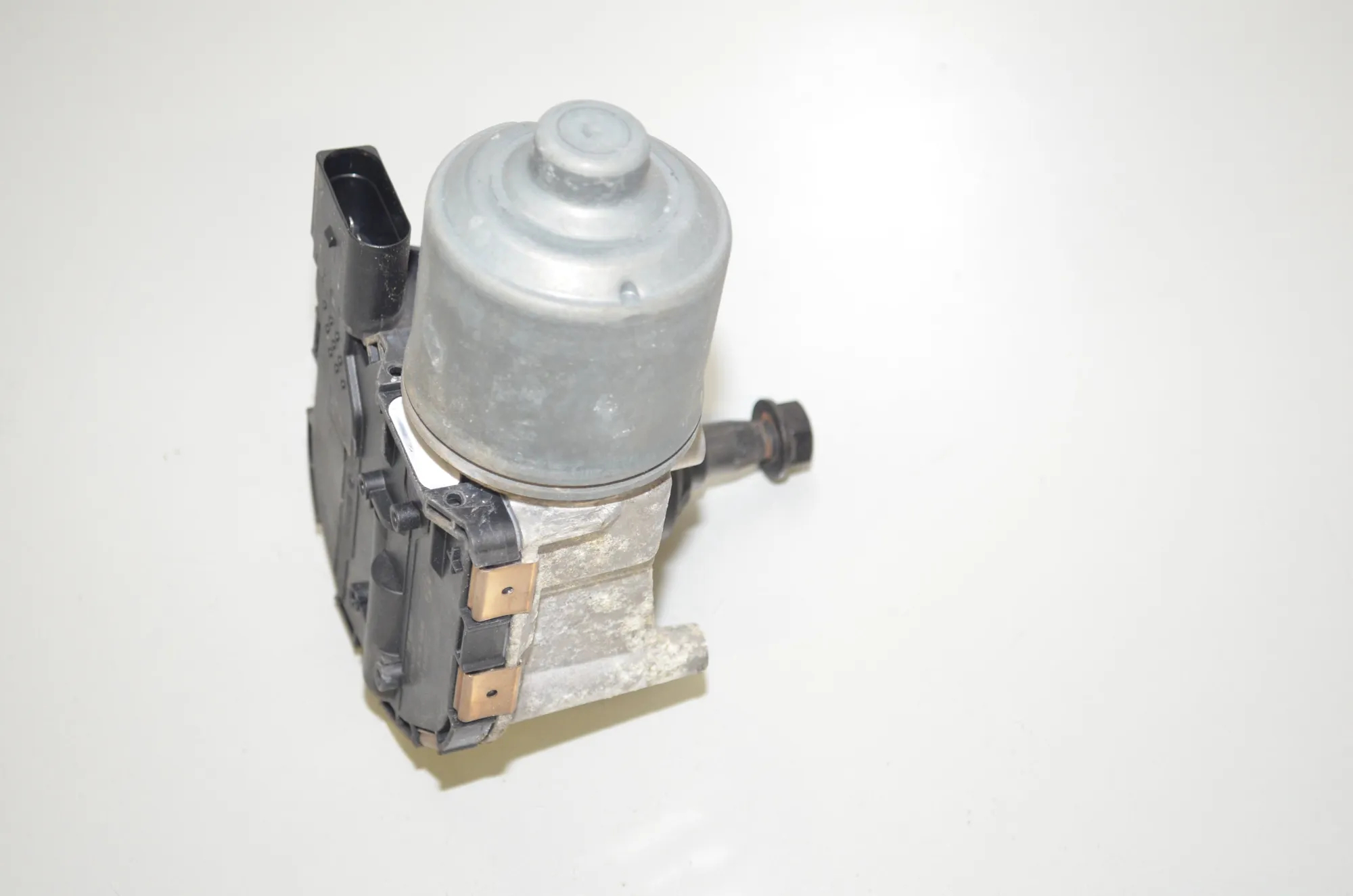 Front Windshield Wiper Mechanism Motor – OEM 7359449 · BMW i3 (I01) Electric 2019 – 3
