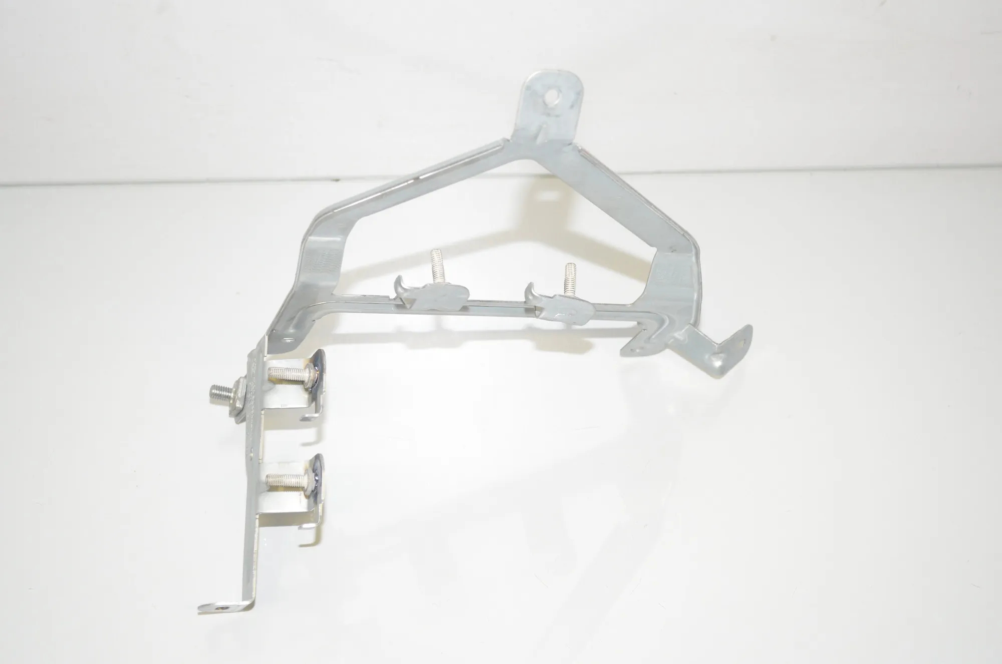 Bracket – OEM 9269844 · BMW i3 (I01) Electric 2019