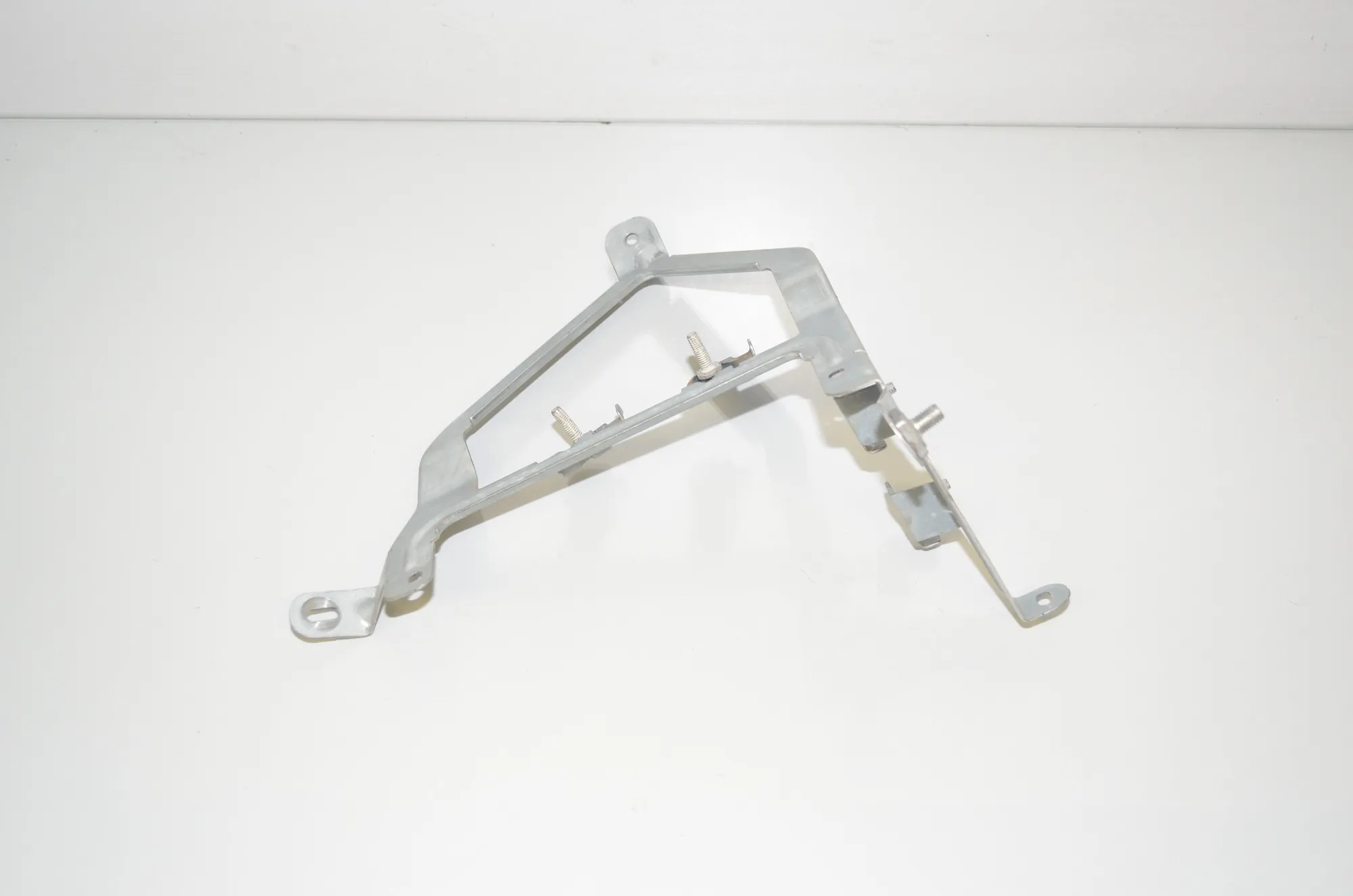 Bracket – OEM 9269844 · BMW i3 (I01) Electric 2019 – 3