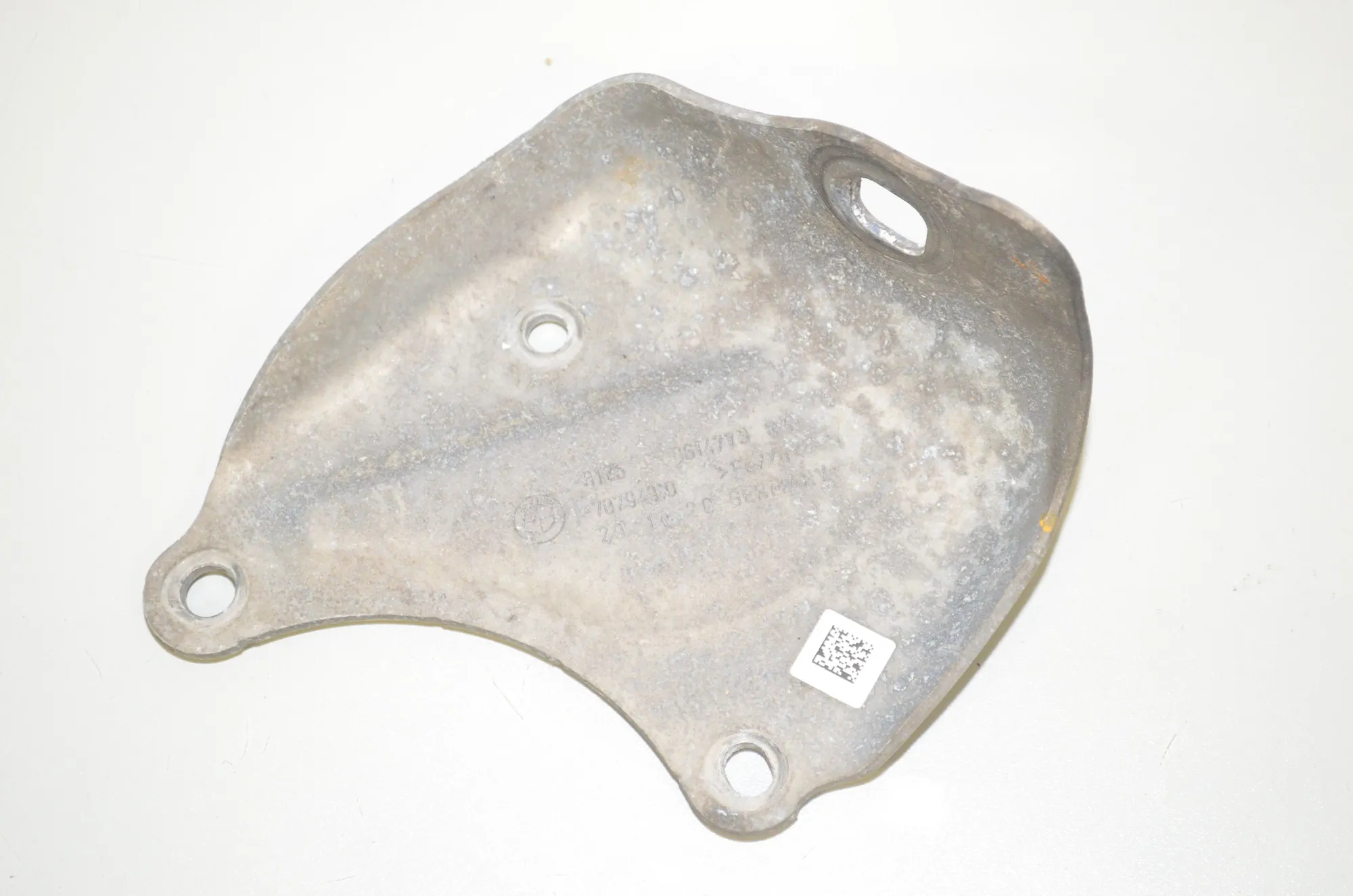 Bracket – OEM 8614773 · BMW 3 (G20, G28) (2018 - -) 330 e 2021