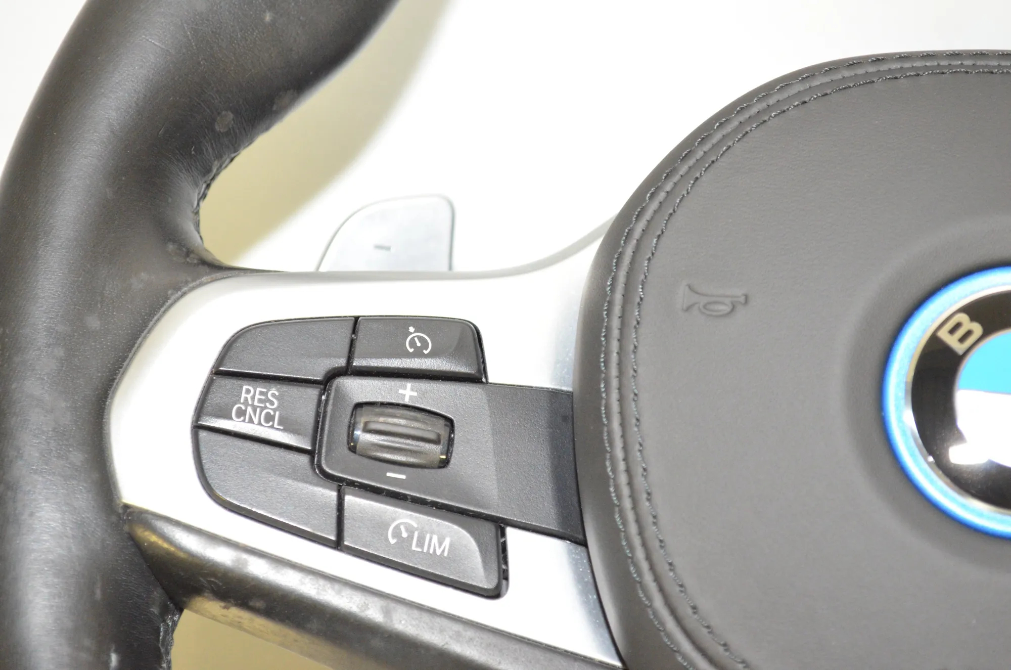 Steering Wheel – OEM 32308008179 · BMW 5 (G30) (2016 - -) 520 i 2018 – 4