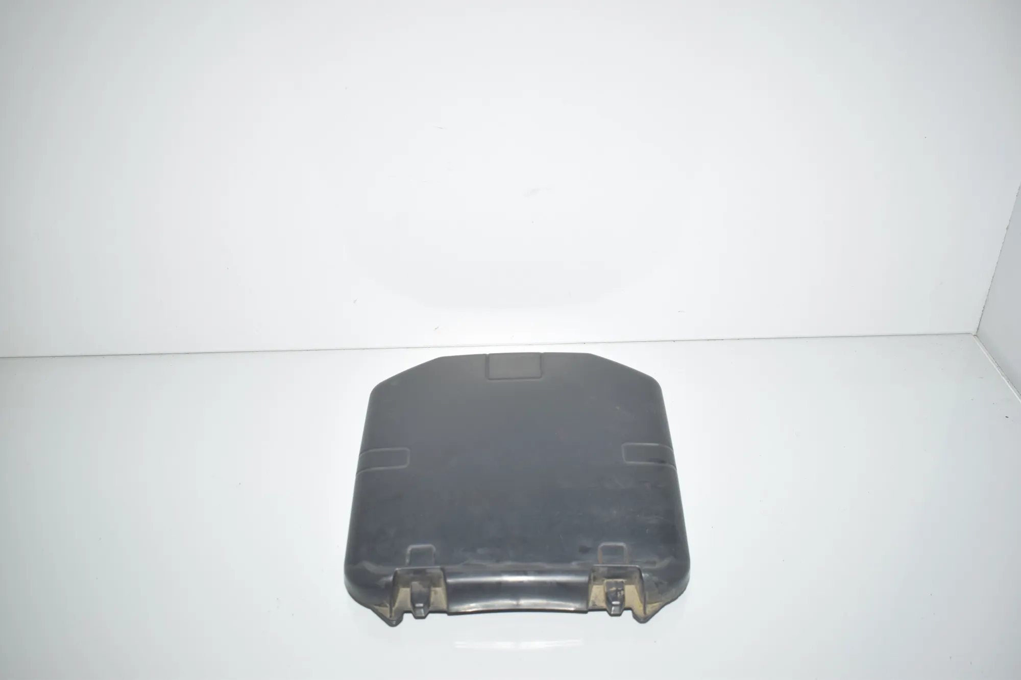 Air Filter Box Upper Part – OEM 9184010 · BMW X3 (F25) xDrive 20 d 2012 – 2
