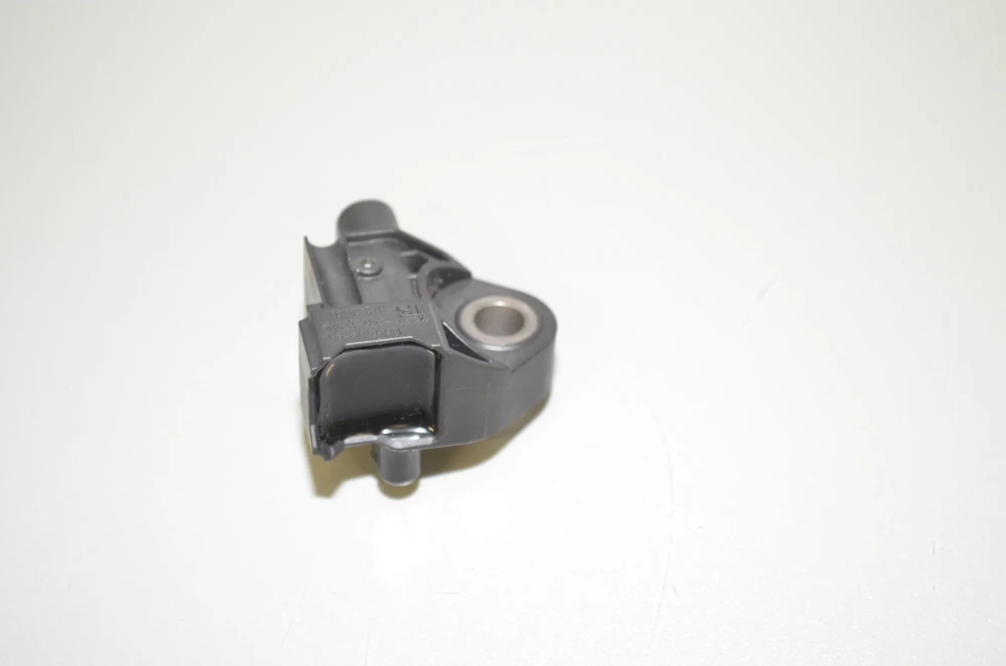 Front Right Impact Sensor – OEM 9341546 · BMW 5 (G30) (2016 - -) 520 i 2018