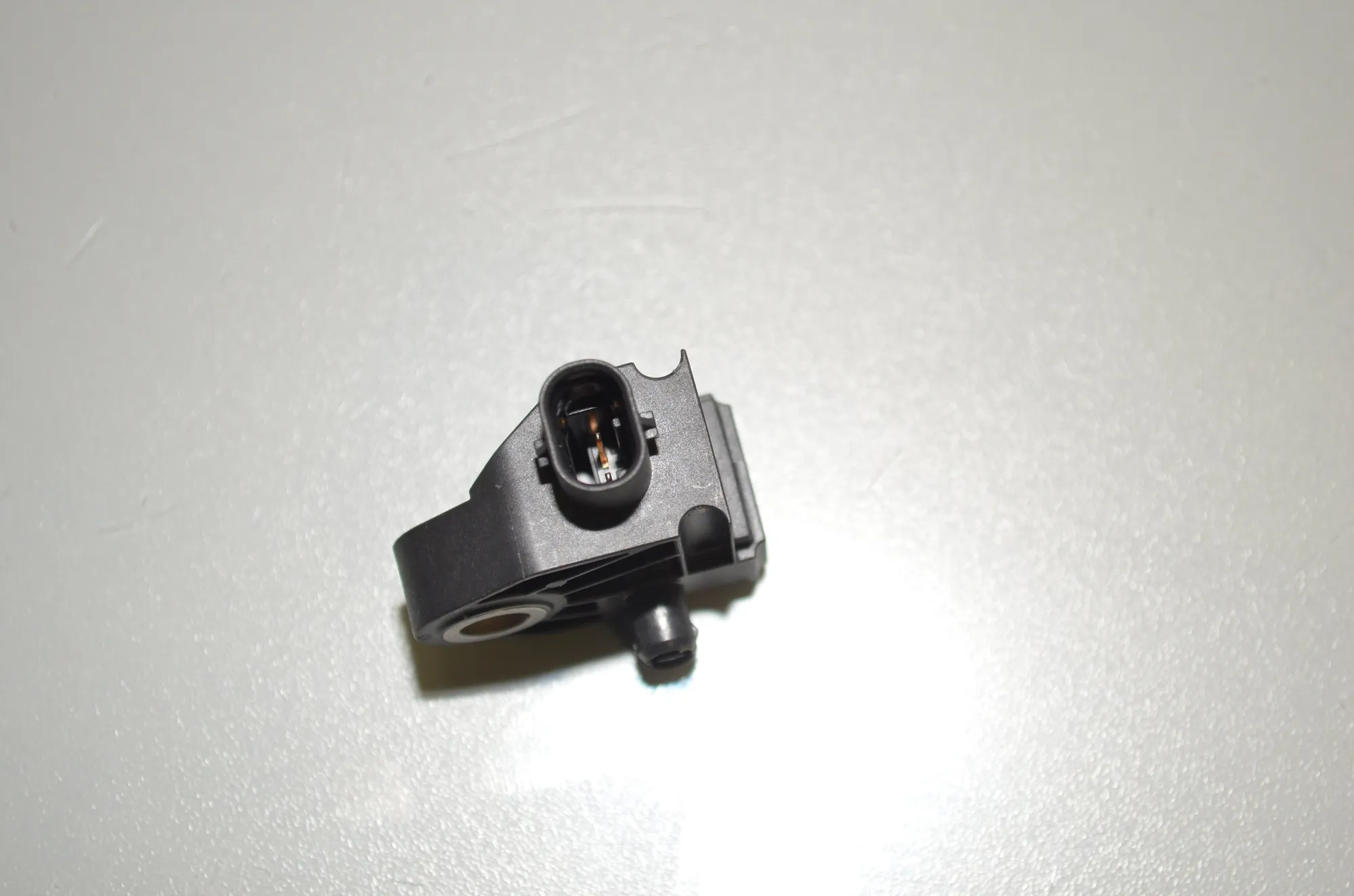 Front Right Impact Sensor – OEM 9341546 · BMW 5 (G30) (2016 - -) 520 i 2018 – 3