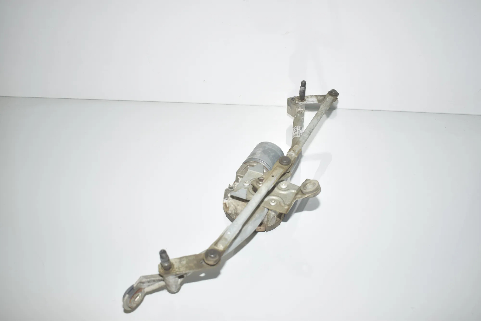 Front Windshield Wiper Mechanism – OEM 7021315 · BMW X3 (F25) xDrive 20 d 2012 – 2