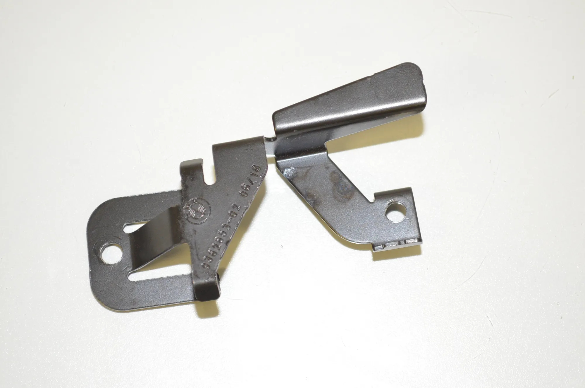 Bracket – OEM 9362853 · BMW 5 (G30) (2016 - -) 520 i 2018