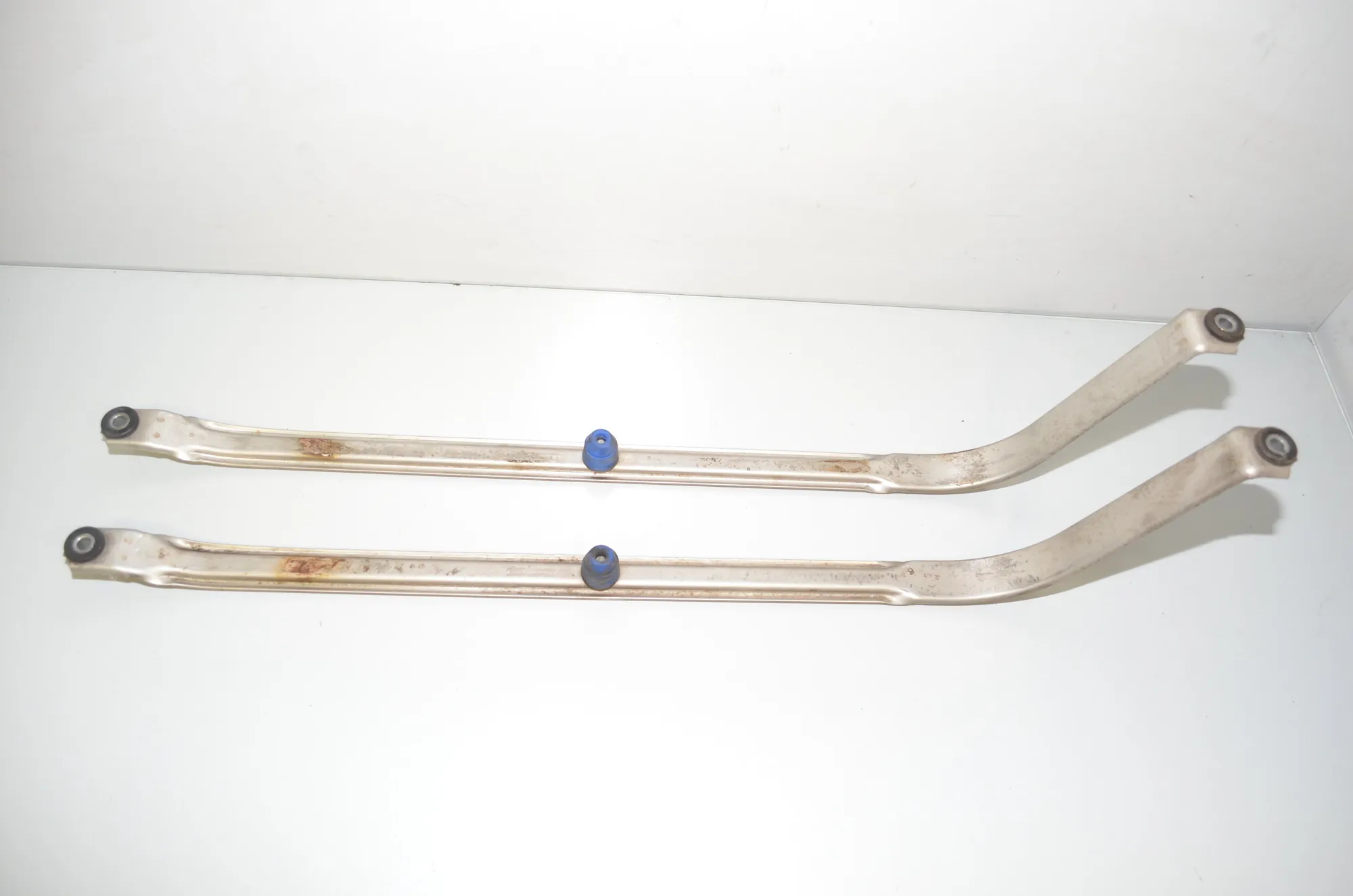 Fuel Tank Holder – OEM 7354283 · BMW 5 (G30) (2016 - -) 520 i 2018 – 2